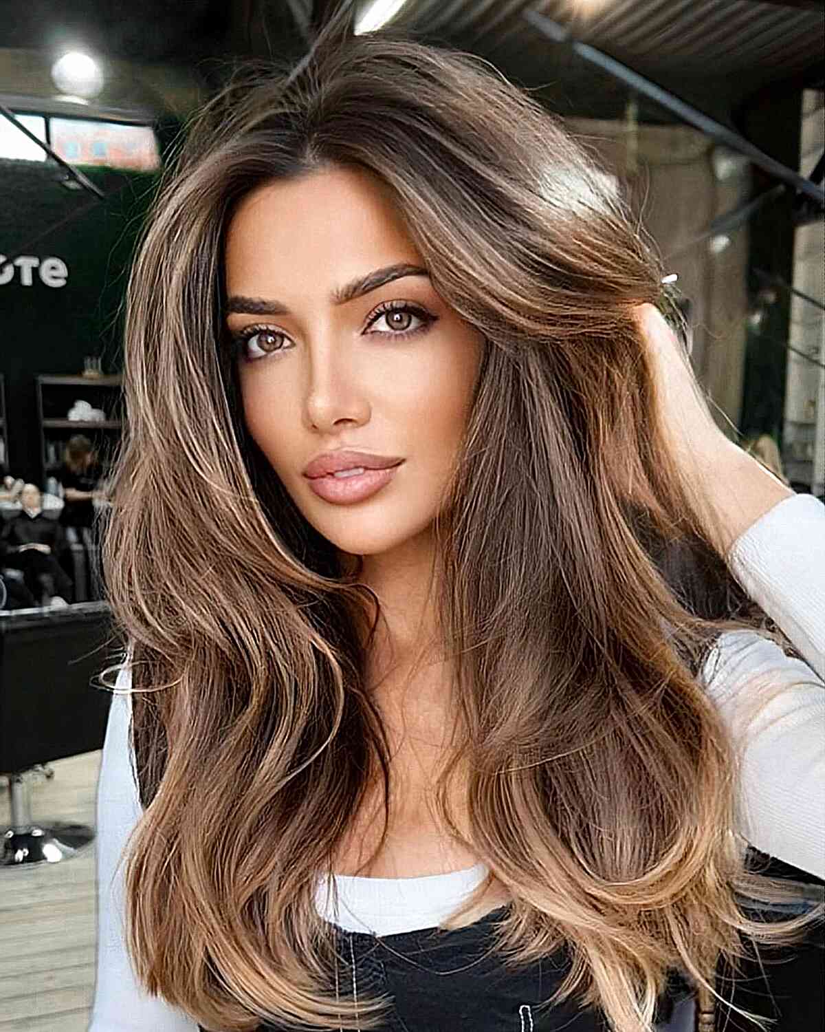 43 Prettiest Brown Hair With Blonde Highlights of 2025