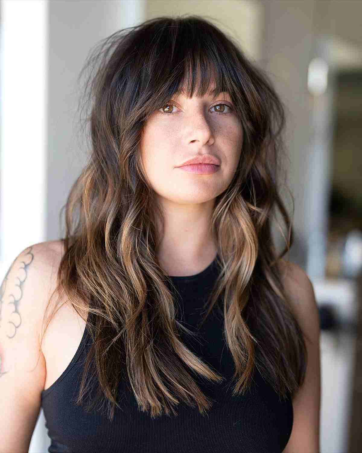 25 Dark Brown Hair with Blonde Highlights Ideas for Luscious Brunettes