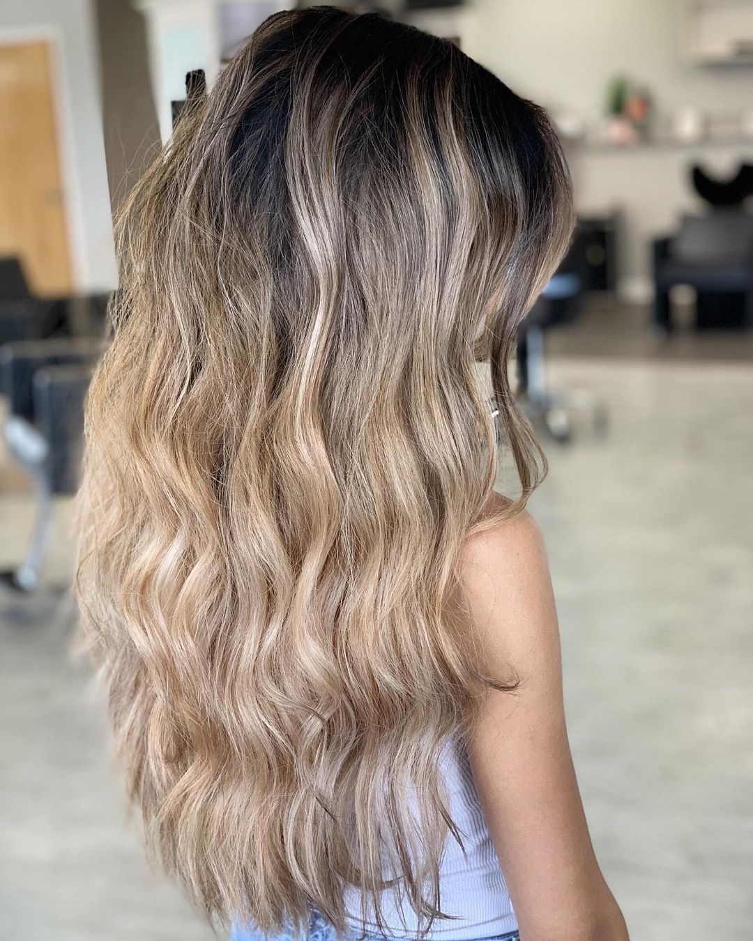 25 Dark Brown Hair with Blonde Highlights Ideas for Luscious Brunettes