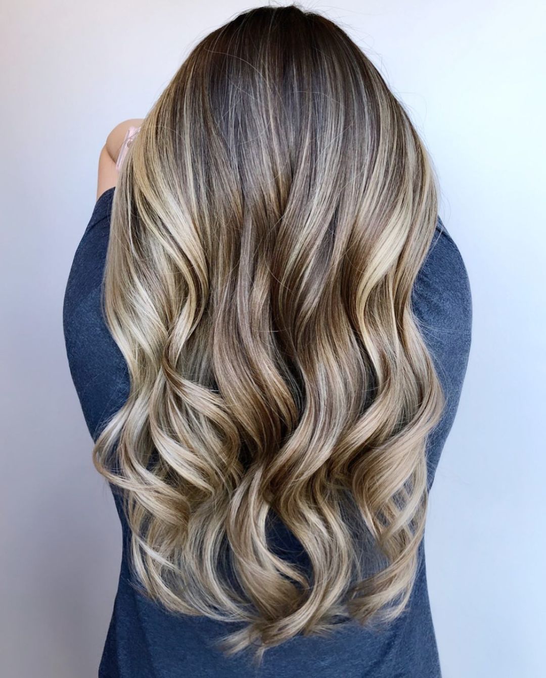 25 Dark Brown Hair with Blonde Highlights Ideas for Luscious Brunettes