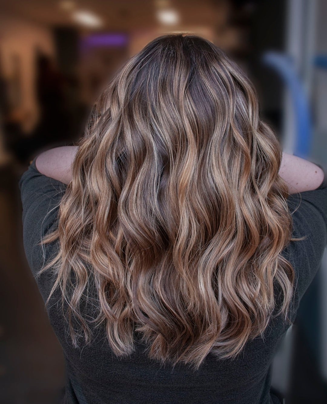 25 Dark Brown Hair with Blonde Highlights Ideas for Luscious Brunettes