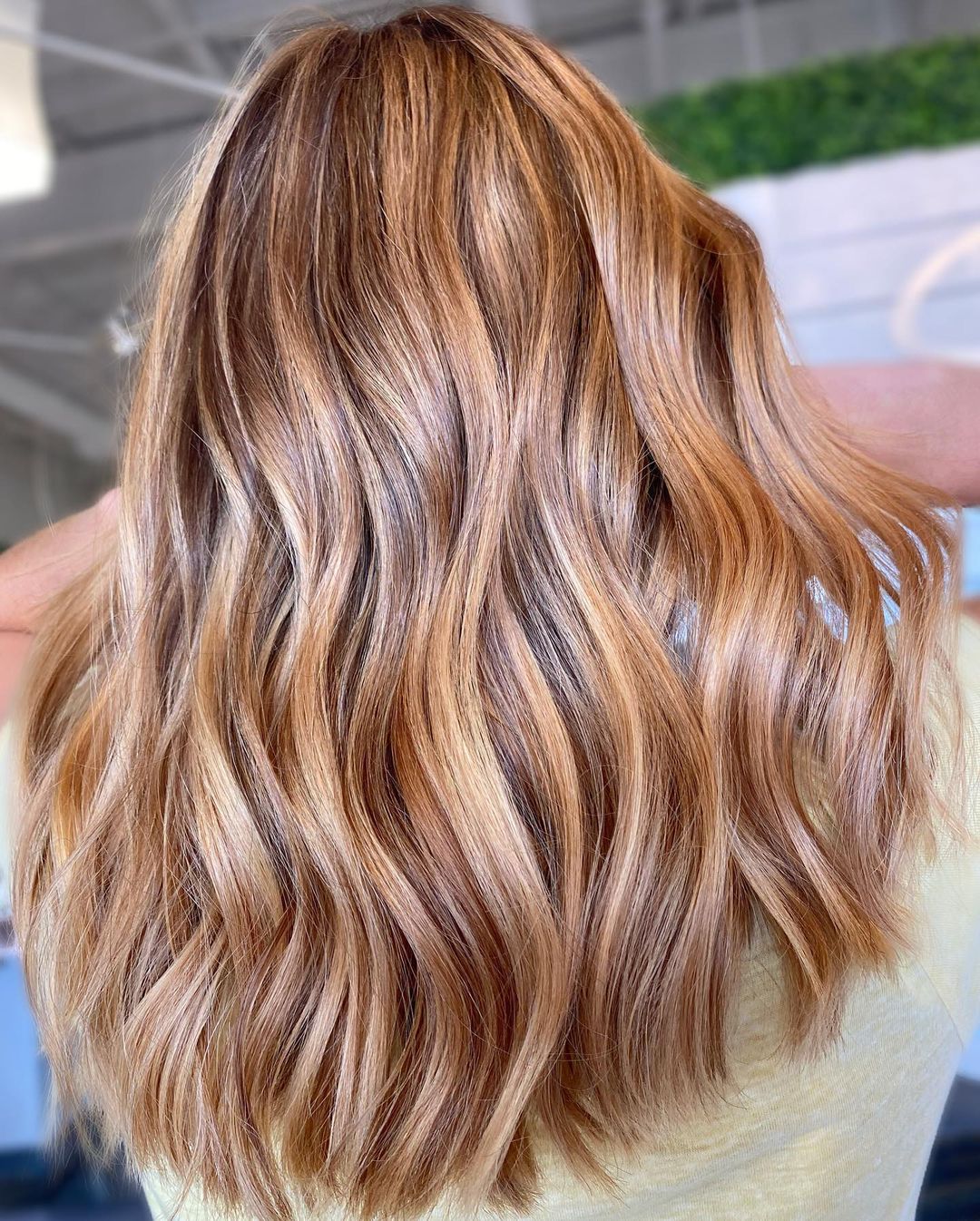 25 Dark Brown Hair with Blonde Highlights Ideas for Luscious Brunettes