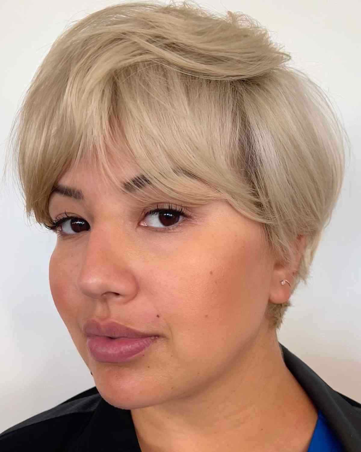46 Eye-Catching Blonde Pixie Cut Ideas to Show Your Stylist