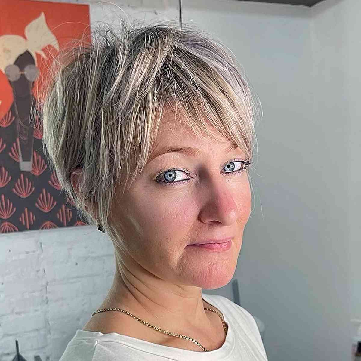 46 Eye-Catching Blonde Pixie Cut Ideas to Show Your Stylist