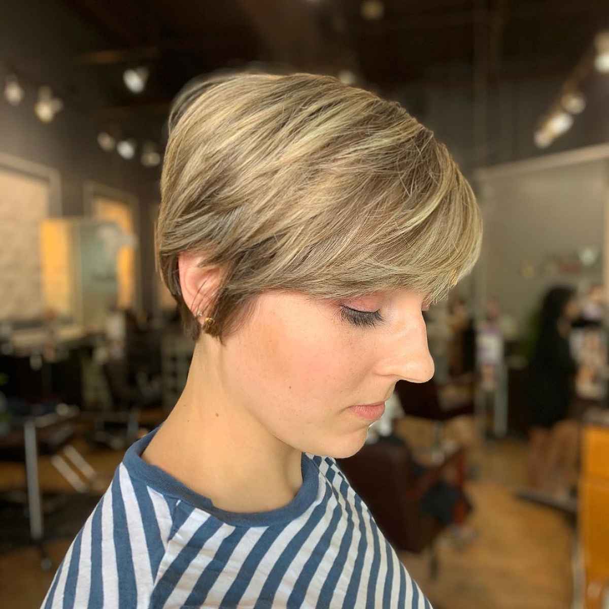 46 Eye-Catching Blonde Pixie Cut Ideas to Show Your Stylist