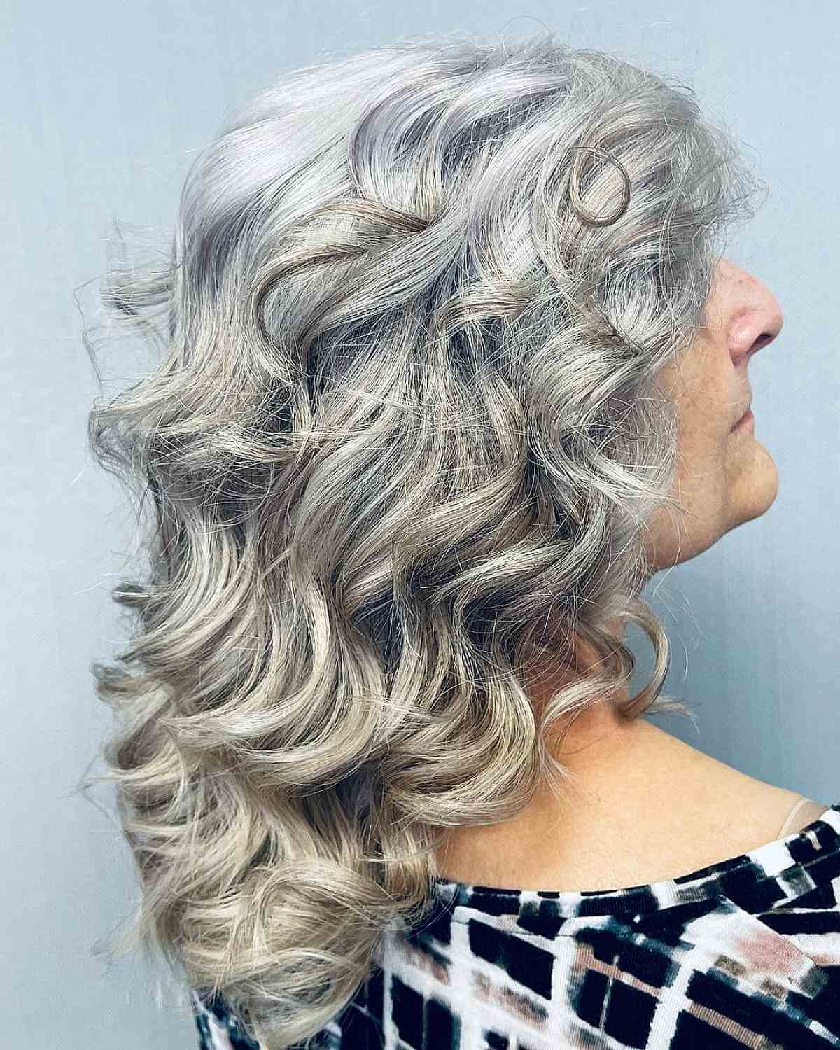 22 Coolest Platinum Blonde Highlights Trending on Instagram