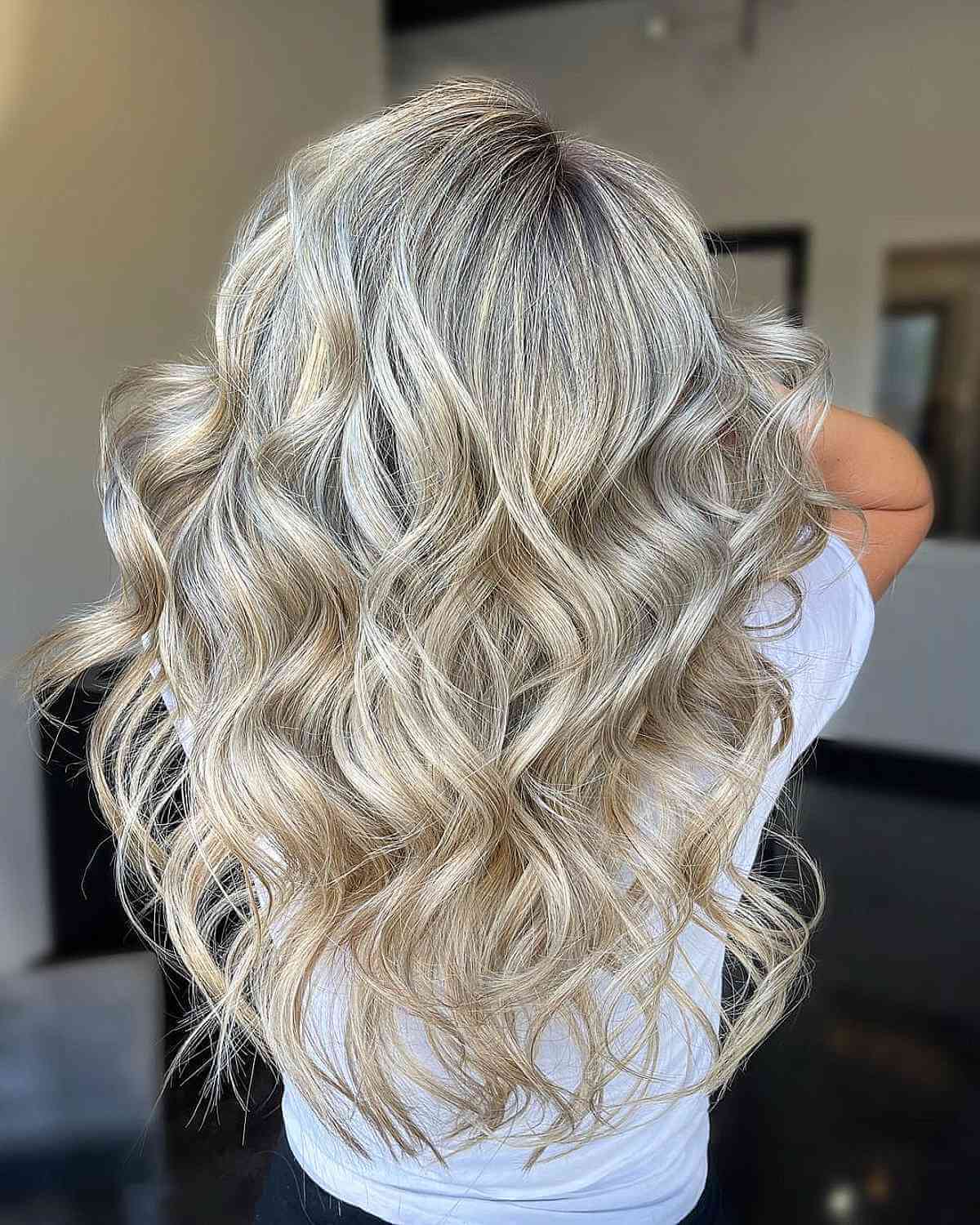 22 Coolest Platinum Blonde Highlights Trending on Instagram