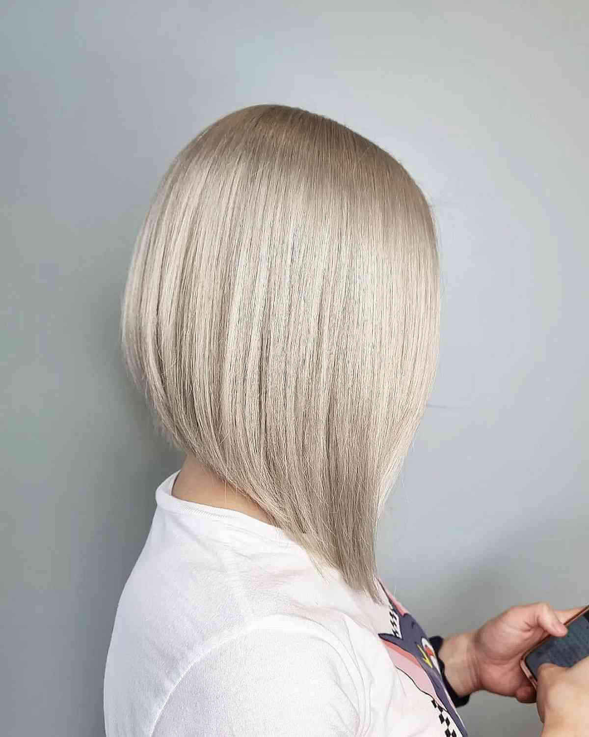 28 Ways to Get The Icy Blonde Hair Trend in 2025