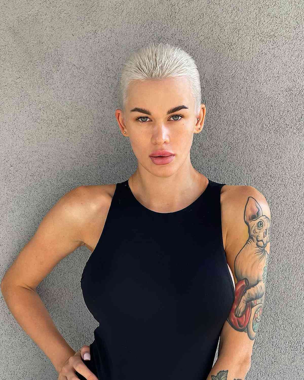 28 Ways to Get The Icy Blonde Hair Trend in 2025