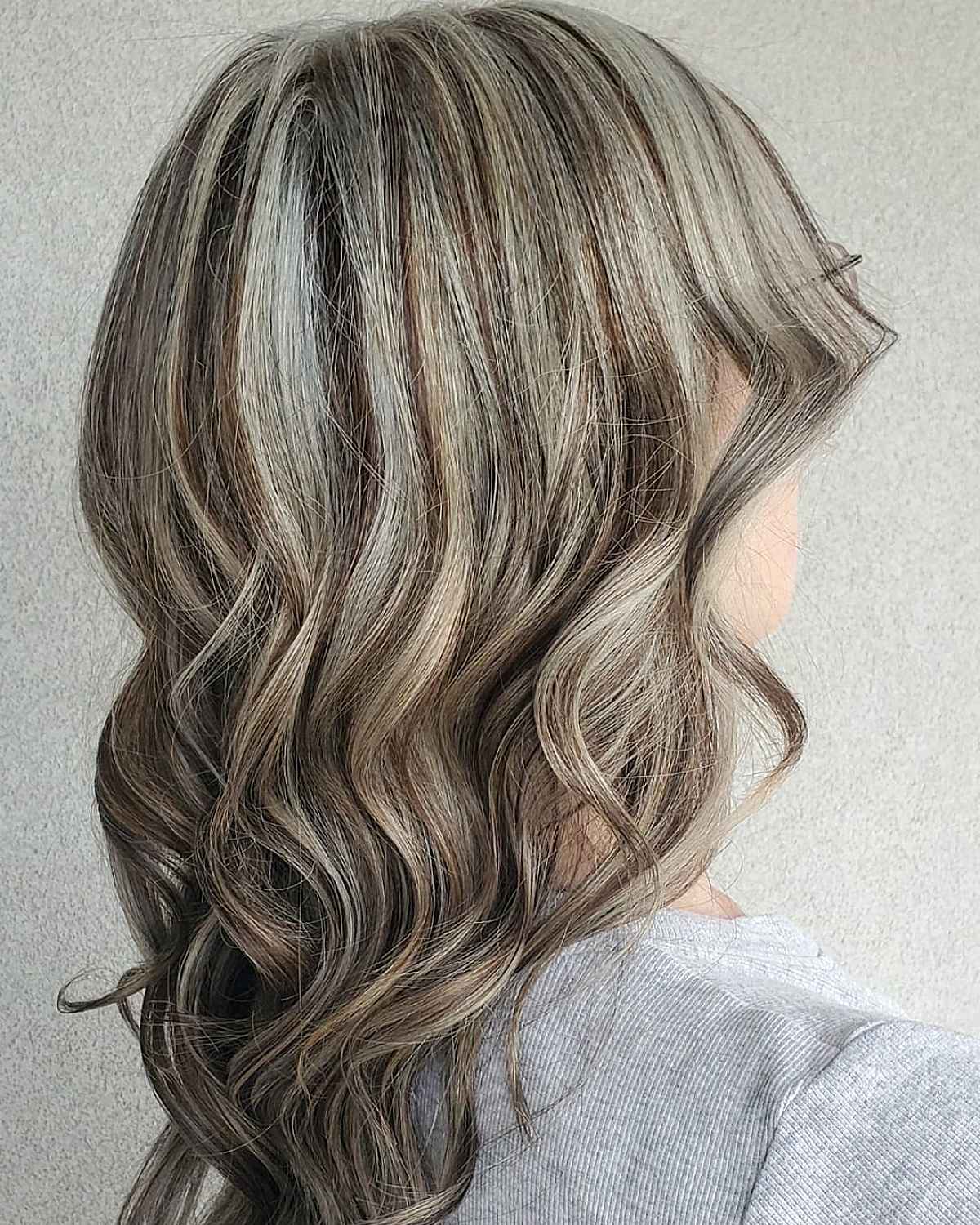 52 Blonde Hair With Lowlights You Have to See in 2025