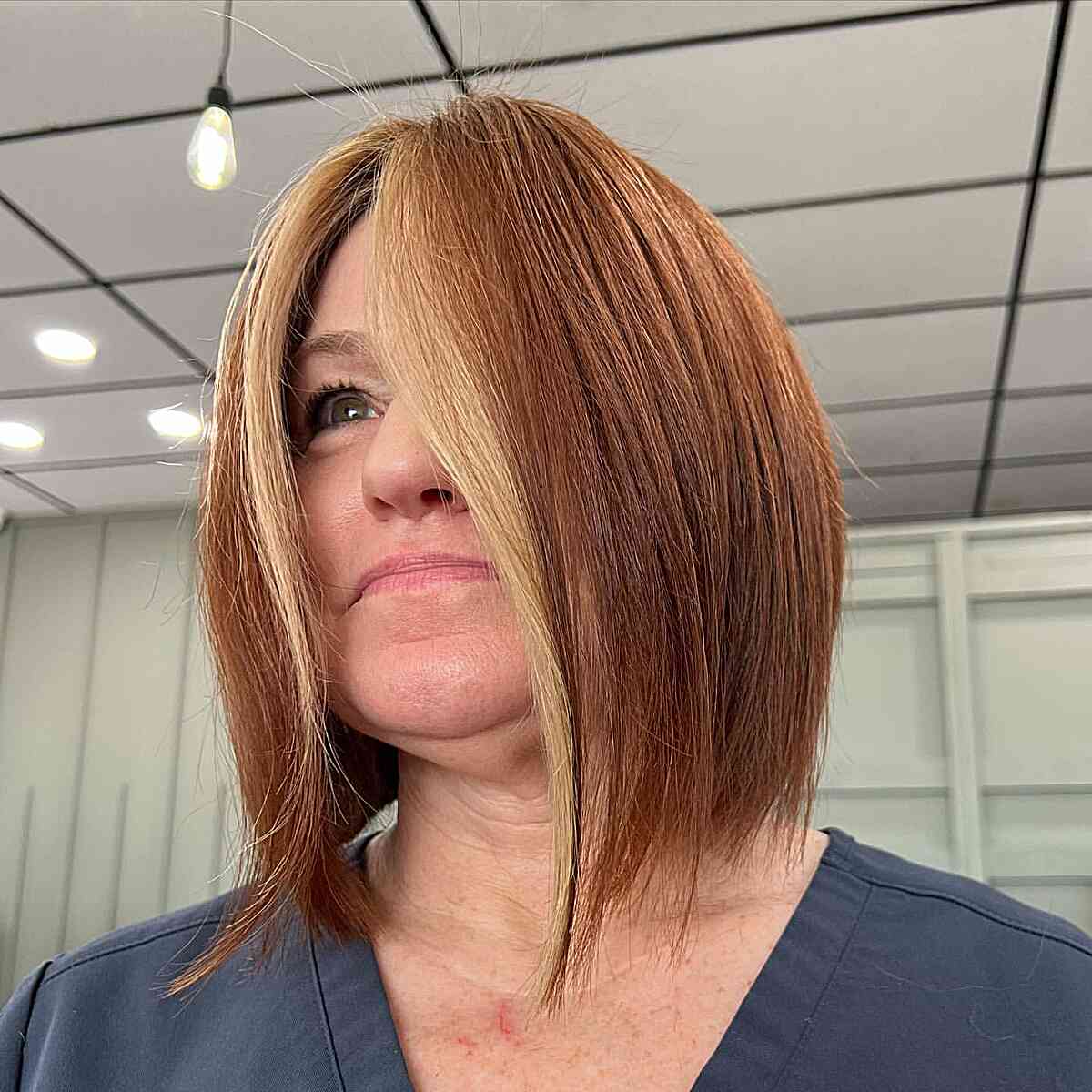 Top 26 Fall Hair Colors for Women Over 50 in 2025