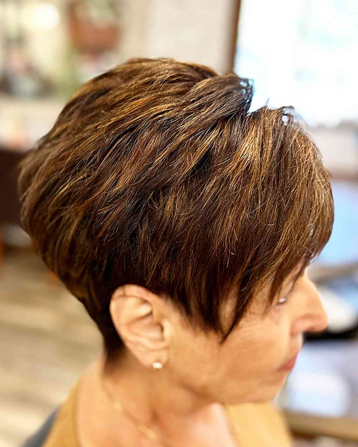 Top 16 Fall Hair Colors for Women Over 70 in 2025
