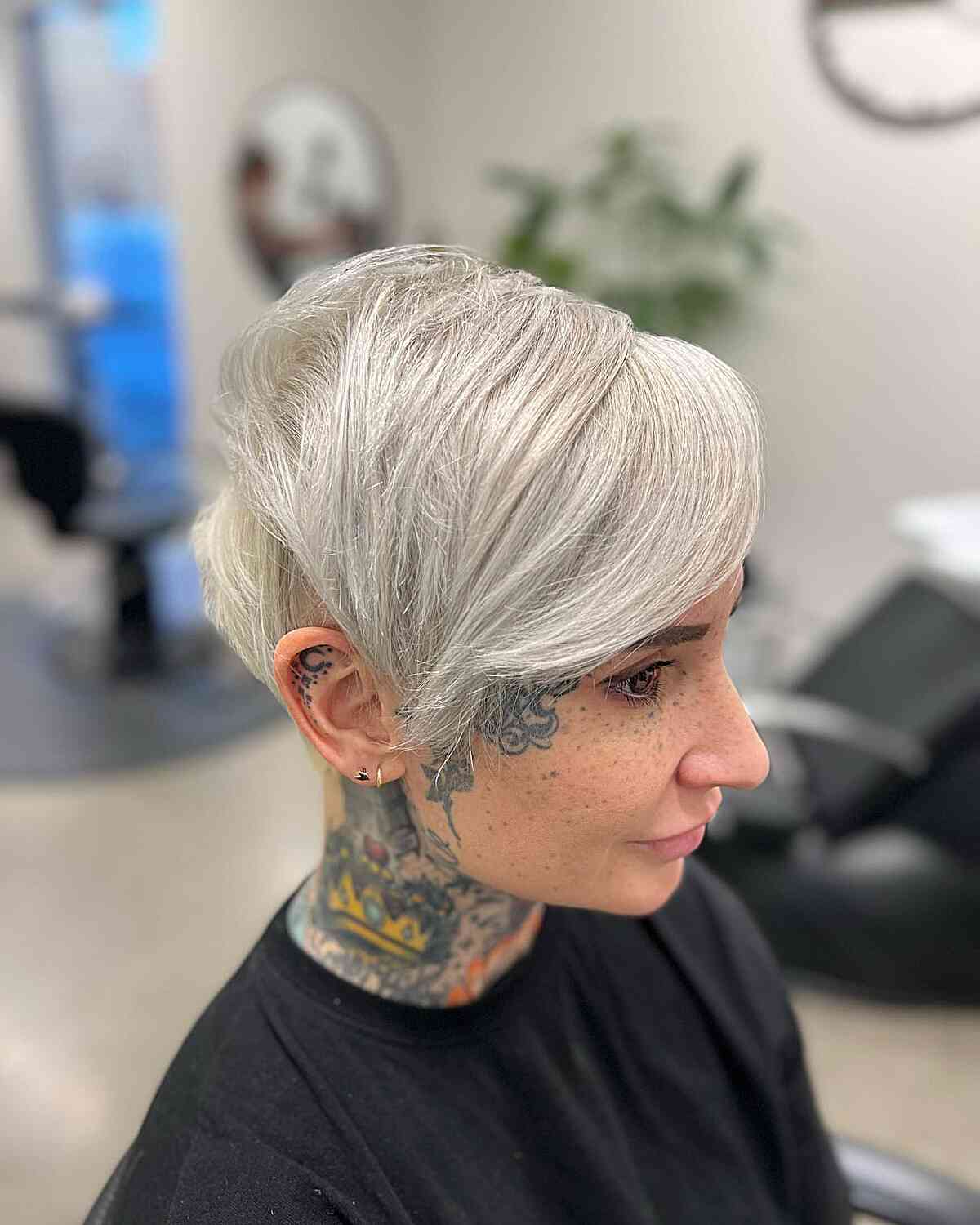 88 Stunning Platinum Blonde Hair Colors That’ll Get You Noticed