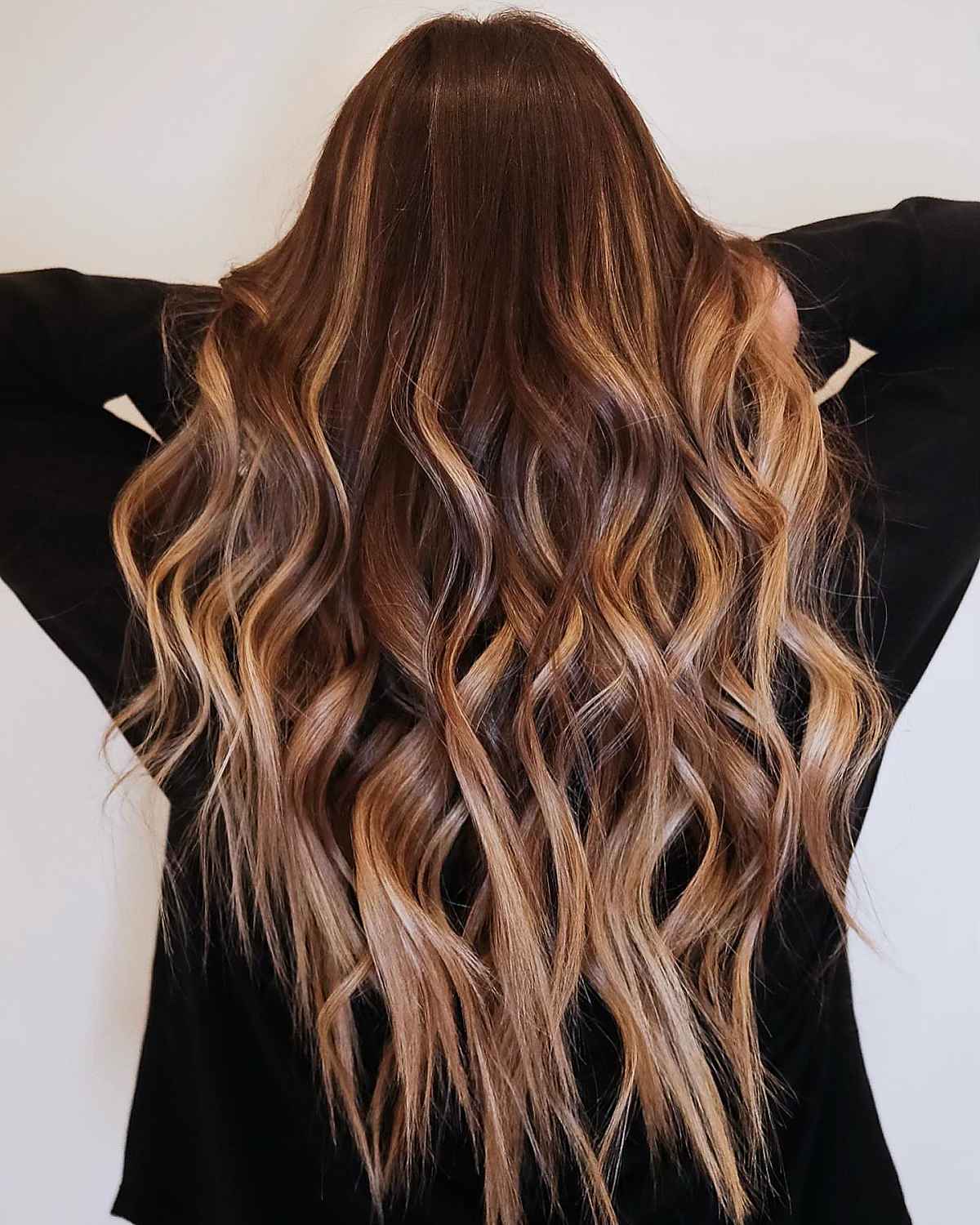 30 Stunning Examples of Caramel Balayage Highlights for 2025