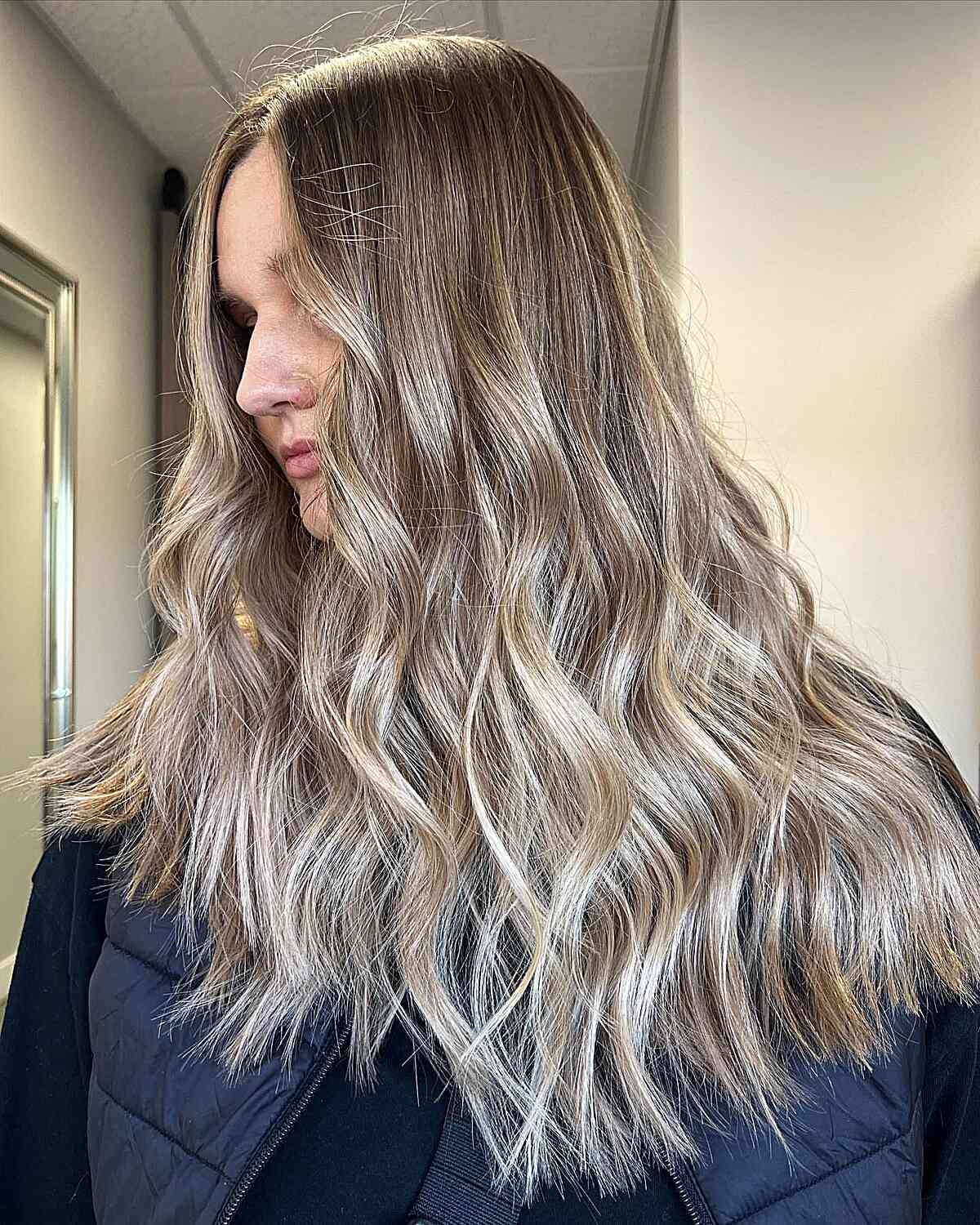 35 Dishwater Blonde Hair Colors You’ll Want to Show Your Hair Colorist