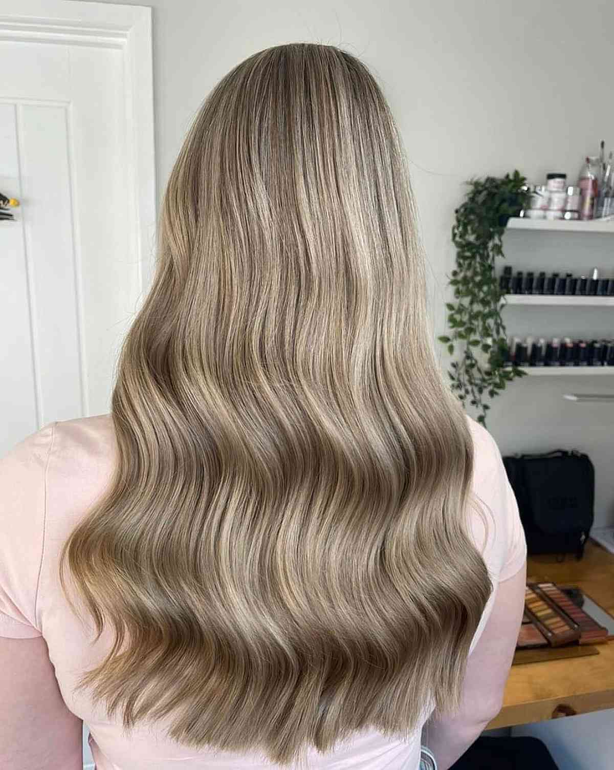 35 Dishwater Blonde Hair Colors You’ll Want to Show Your Hair Colorist