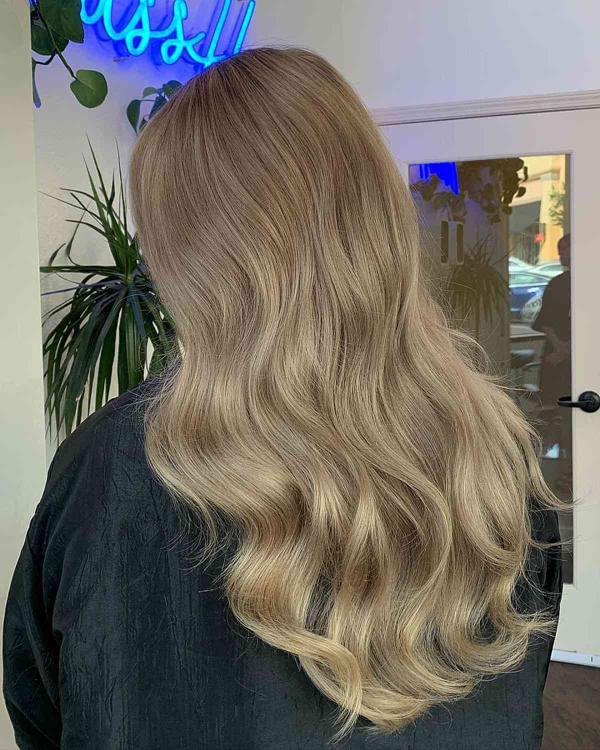 35 Dishwater Blonde Hair Colors You’ll Want to Show Your Hair Colorist