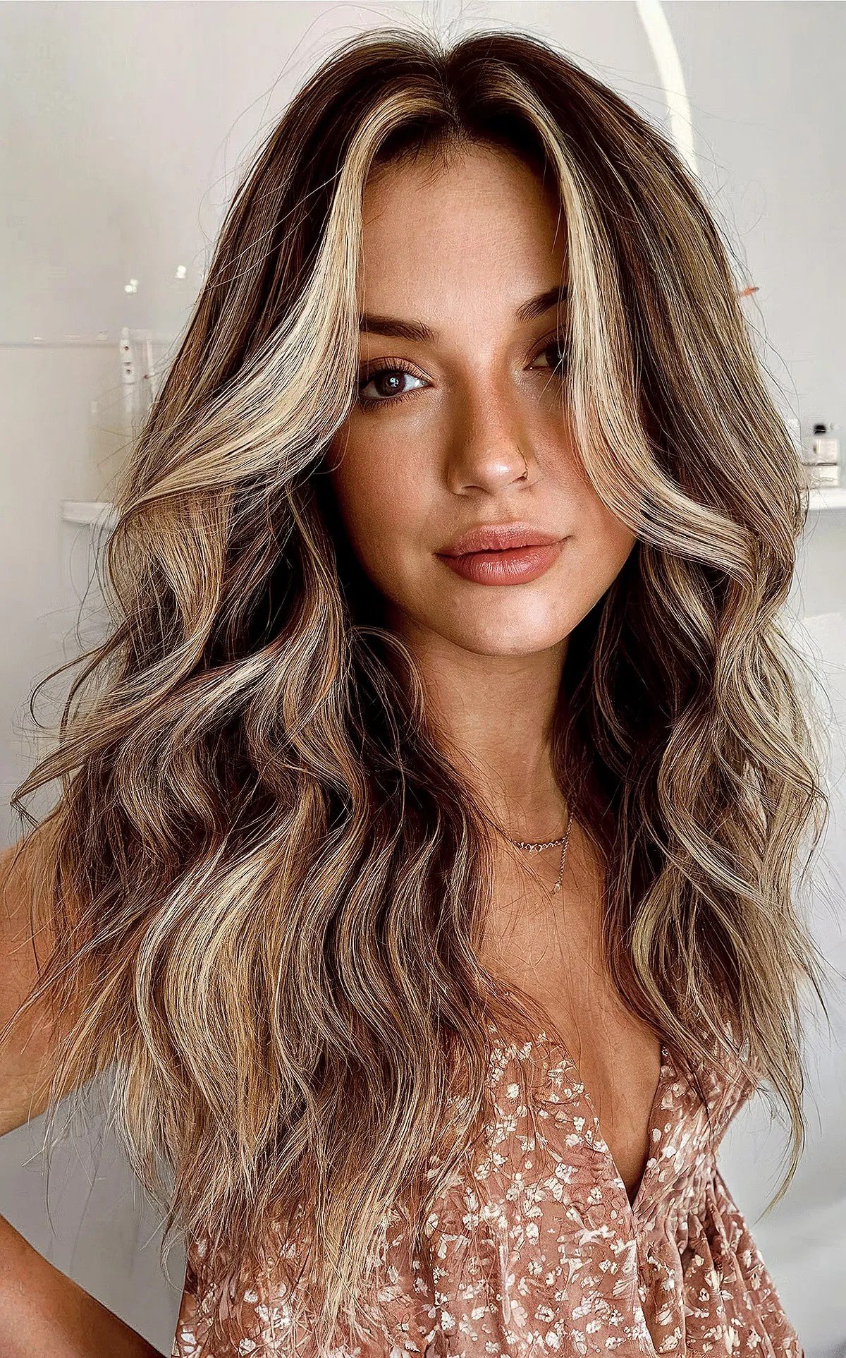 20 Perfect Examples of Lowlights for Brown Hair (2025 Looks)