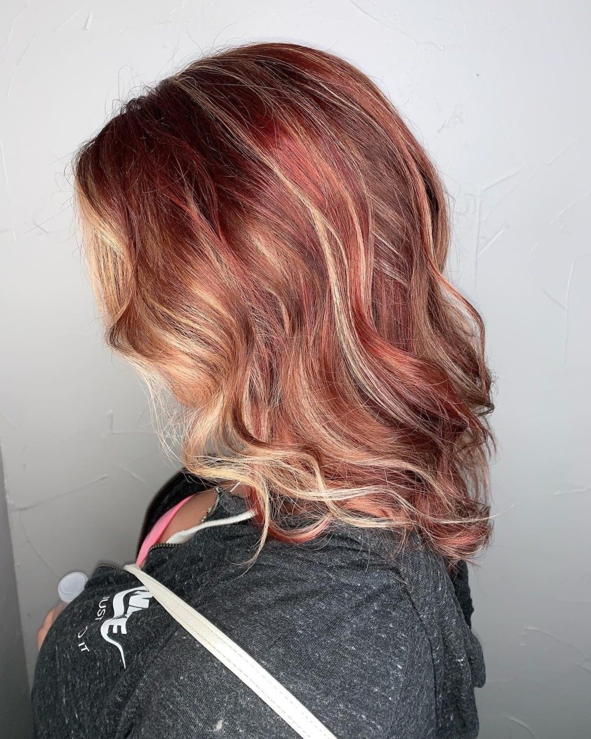 29 Trendy Ways to Pair Red Hair with Highlights (Photos)