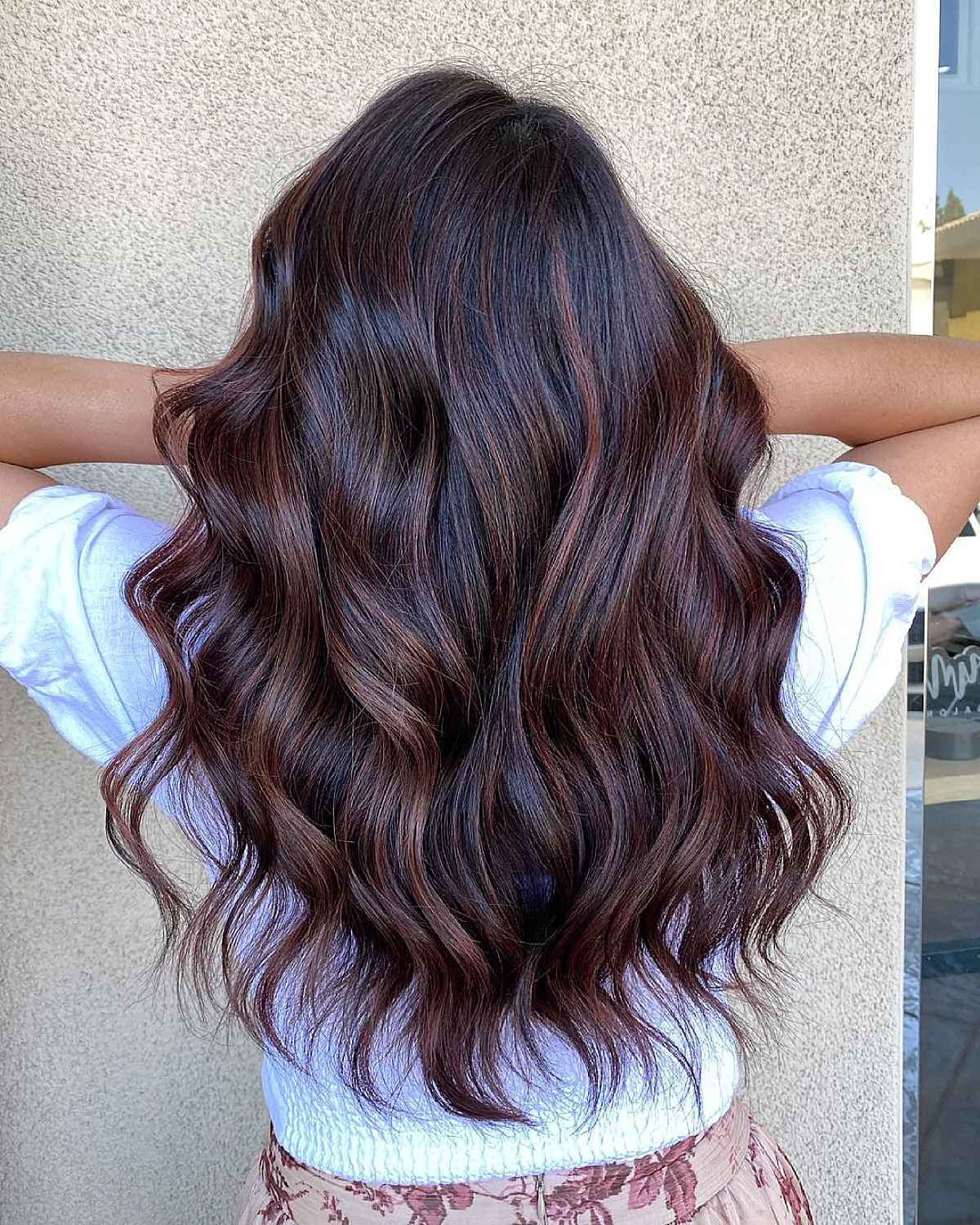 20 Best Black Hair with Red Highlights for Eye-Catching Contrast