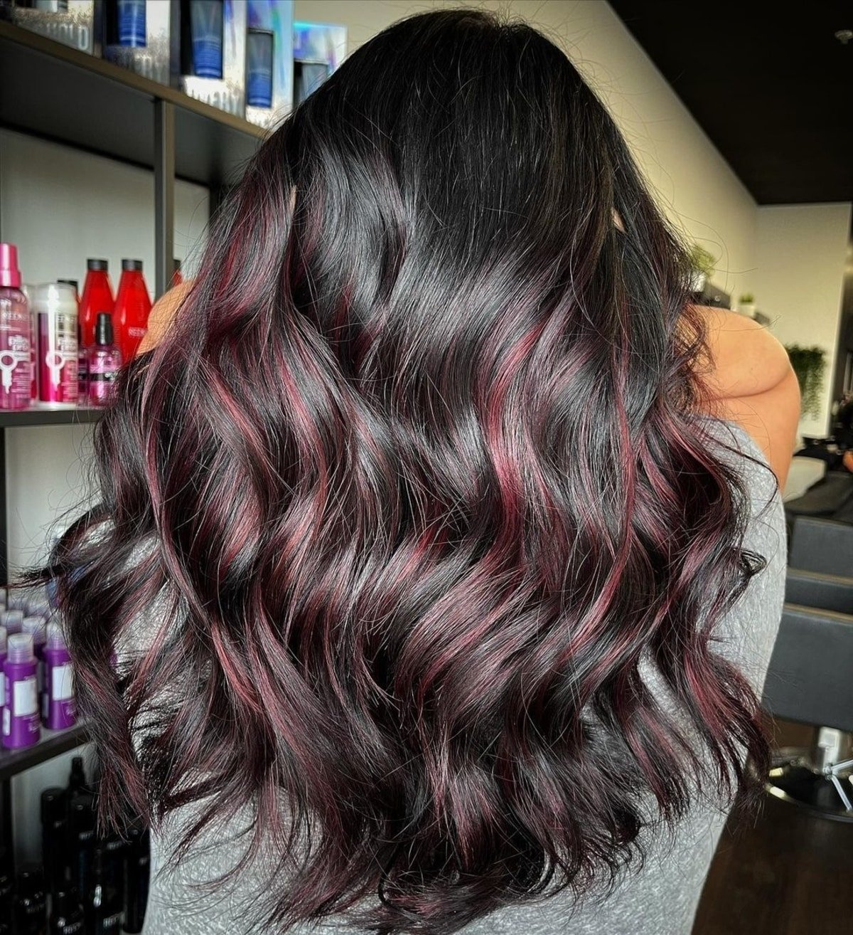 20 Best Black Hair with Red Highlights for Eye-Catching Contrast