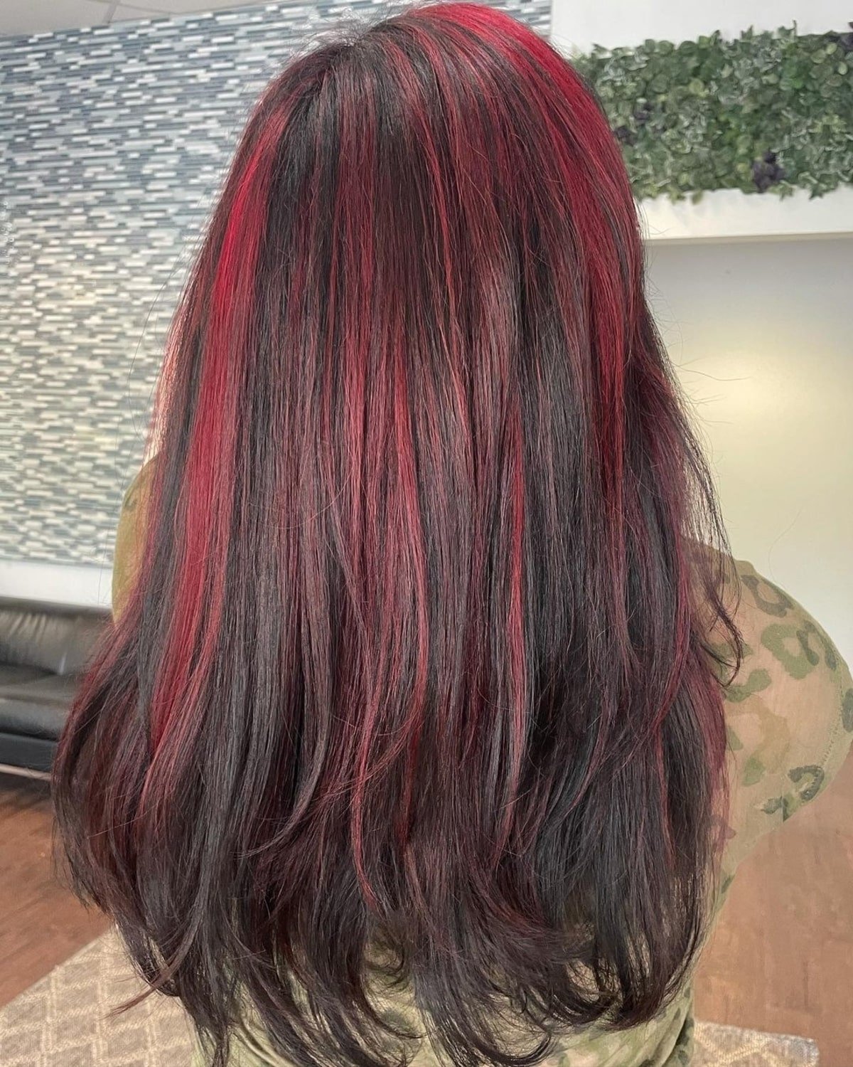 20 Best Black Hair with Red Highlights for Eye-Catching Contrast