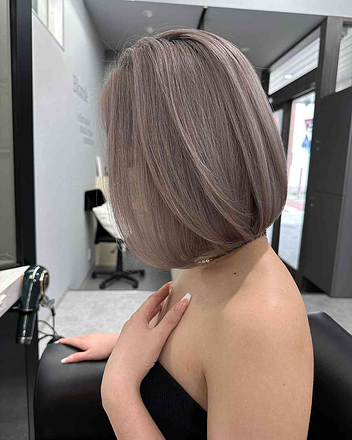 28 Best Ash Blonde Balayage Hair Colors for Every Skin Tone