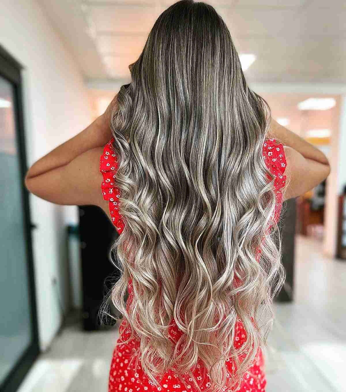 28 Best Ash Blonde Balayage Hair Colors for Every Skin Tone