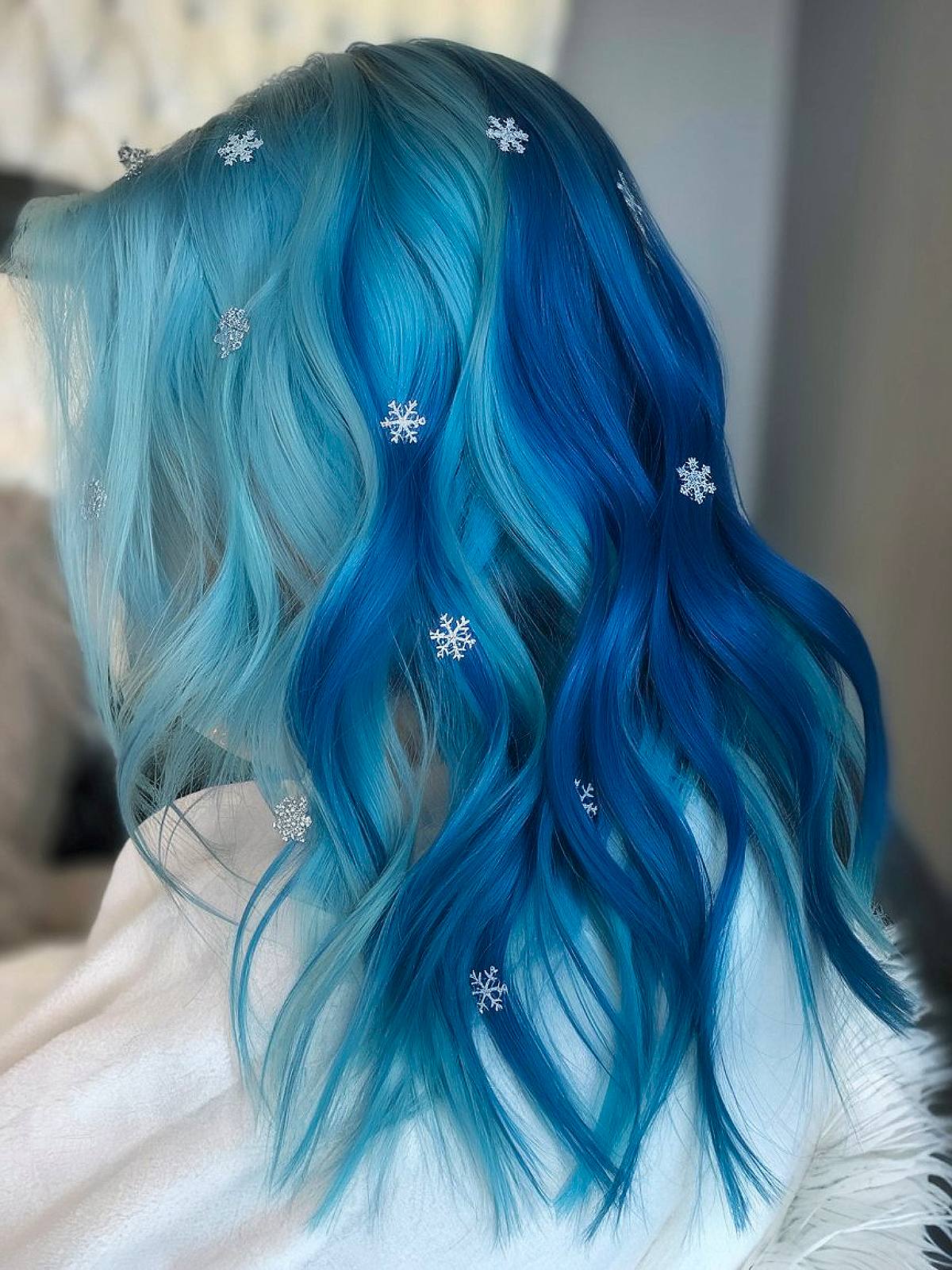 Best Christmas Hair Color Ideas for 2025