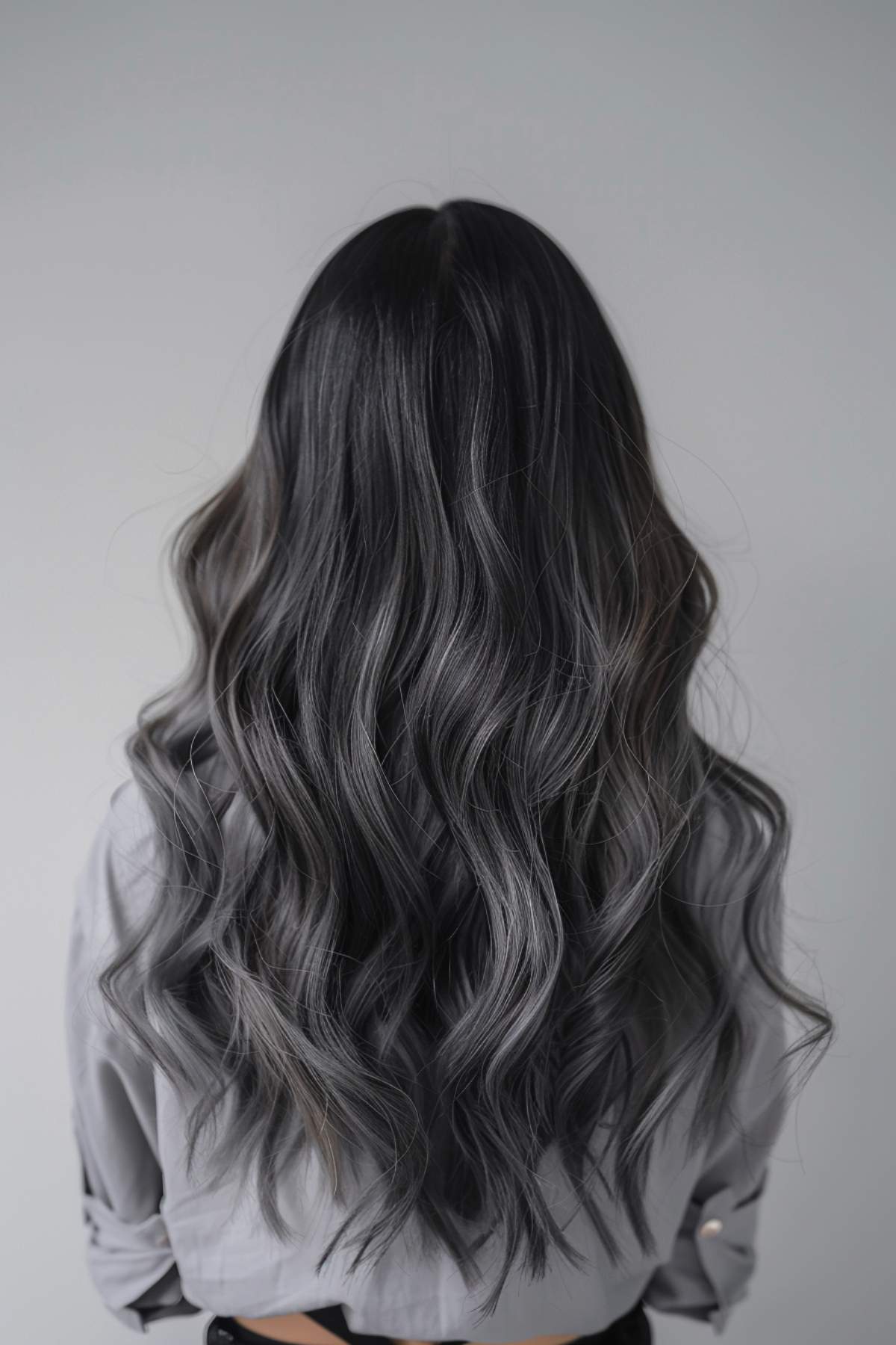 25 Stunning Grey Hair Colors That Will Make You Look Fabulous This 2025