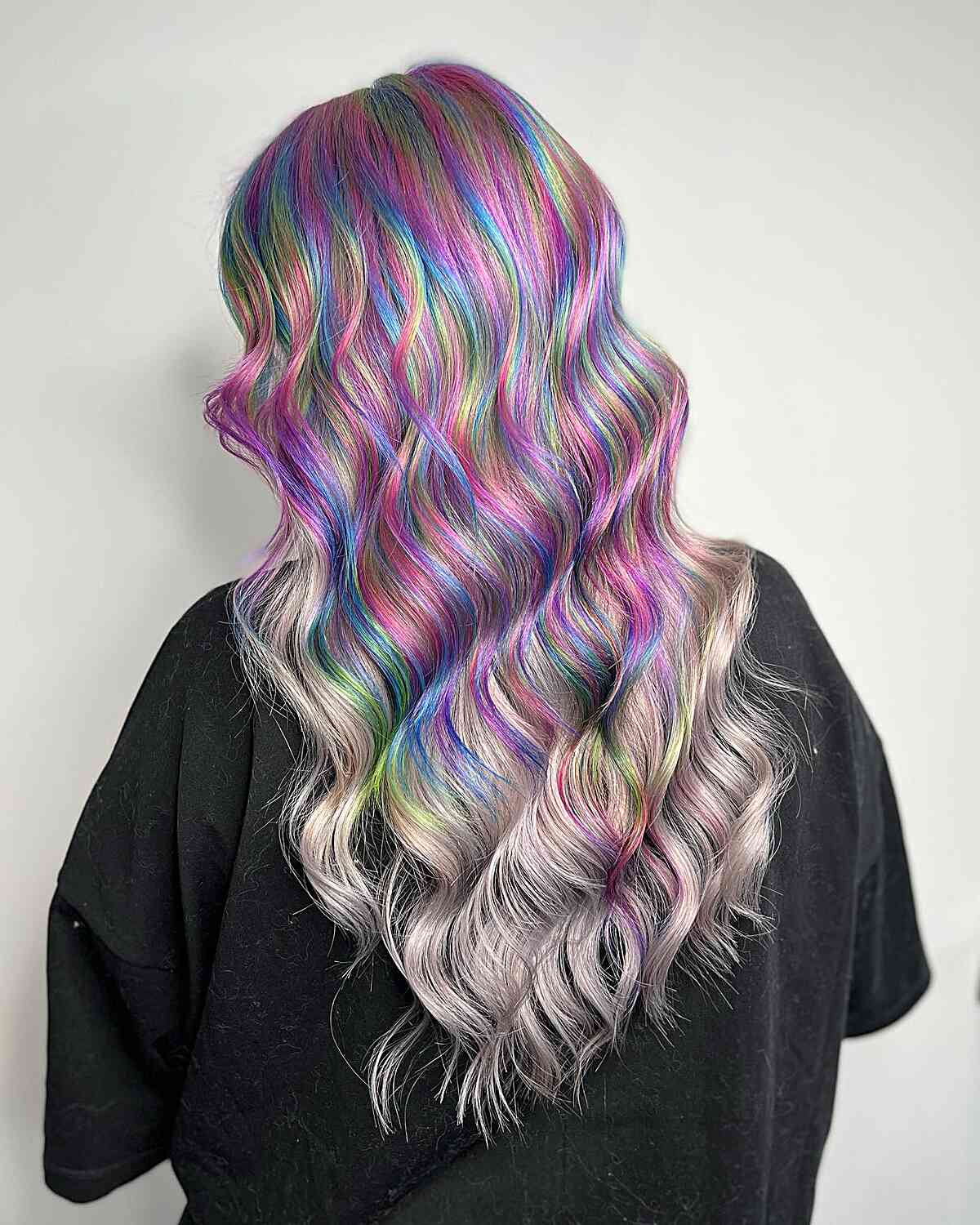 25 Amazing Holographic Hair Color Ideas You Have to See