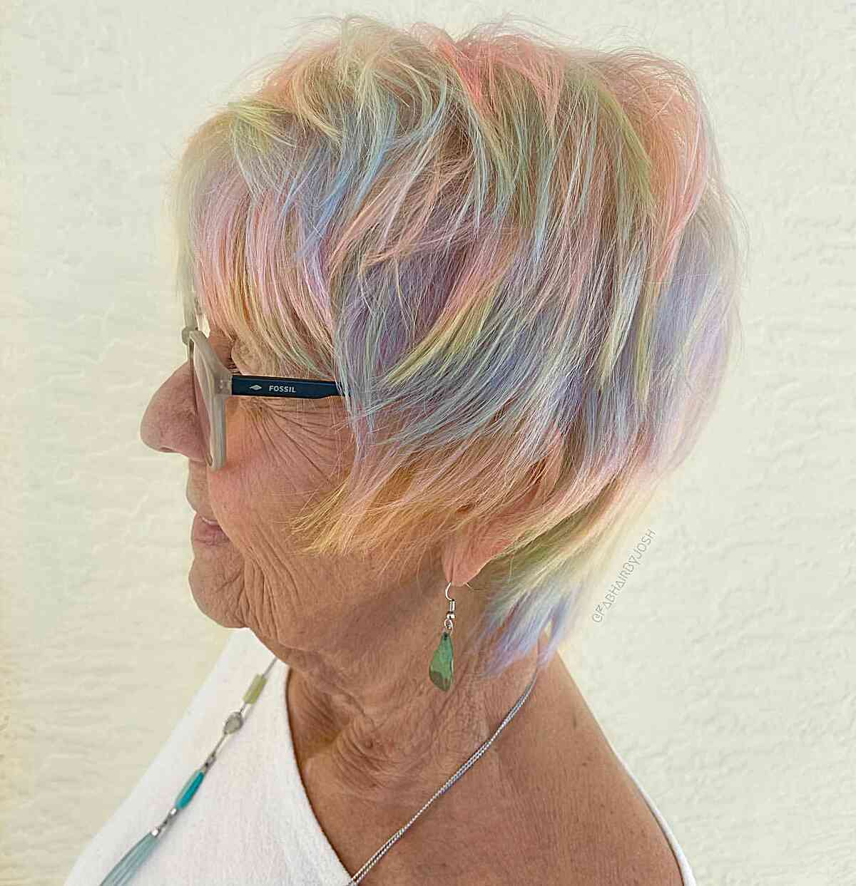 25 Amazing Holographic Hair Color Ideas You Have to See