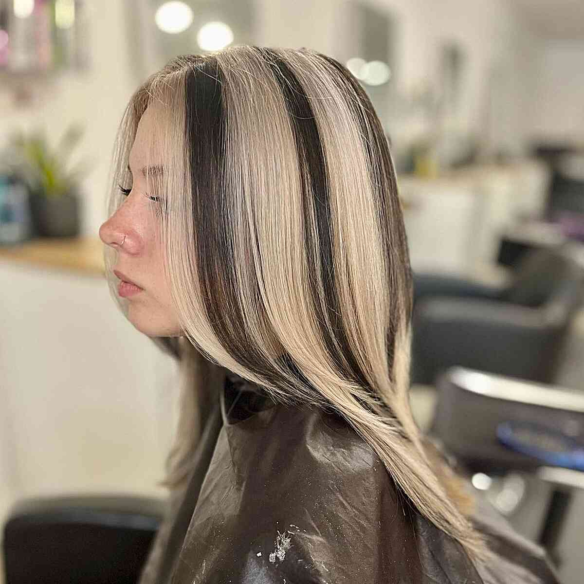 28 Skunk Stripe Hair Ideas to Try This Trend Yourself