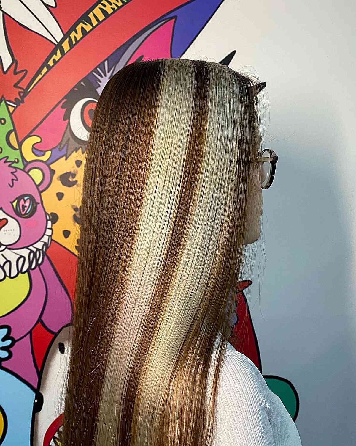 28 Skunk Stripe Hair Ideas to Try This Trend Yourself