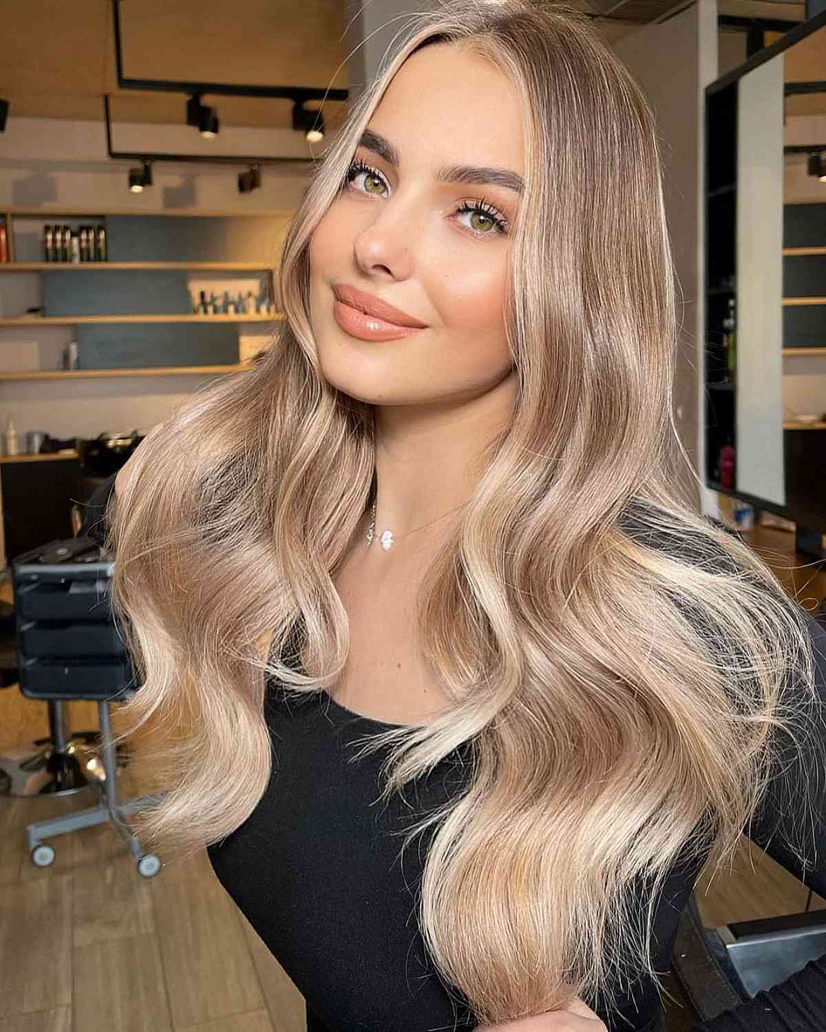 50 Stunning Blonde Highlights for 2025