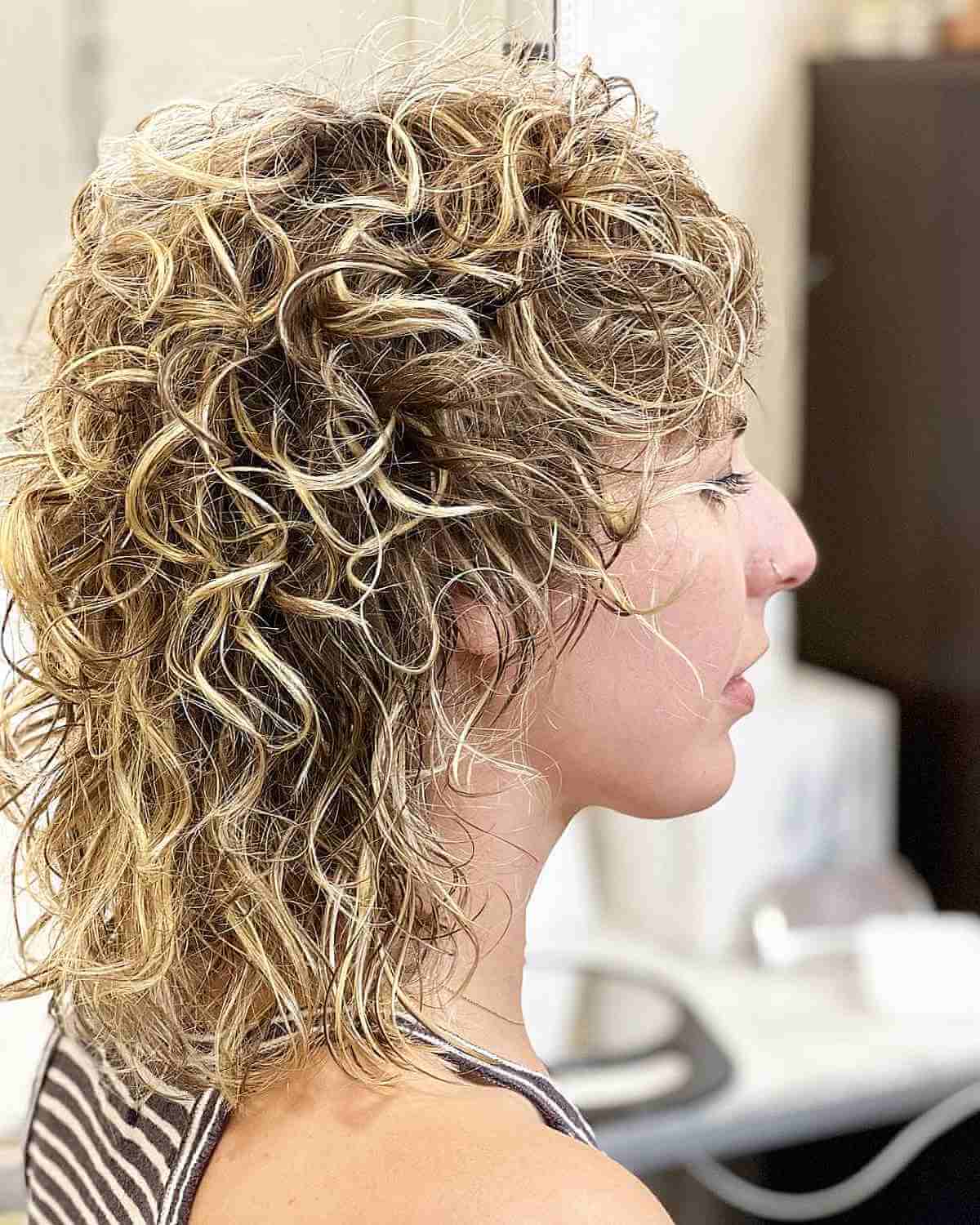 41 Fresh Honey Blonde Hair Color Ideas Trending in 2025