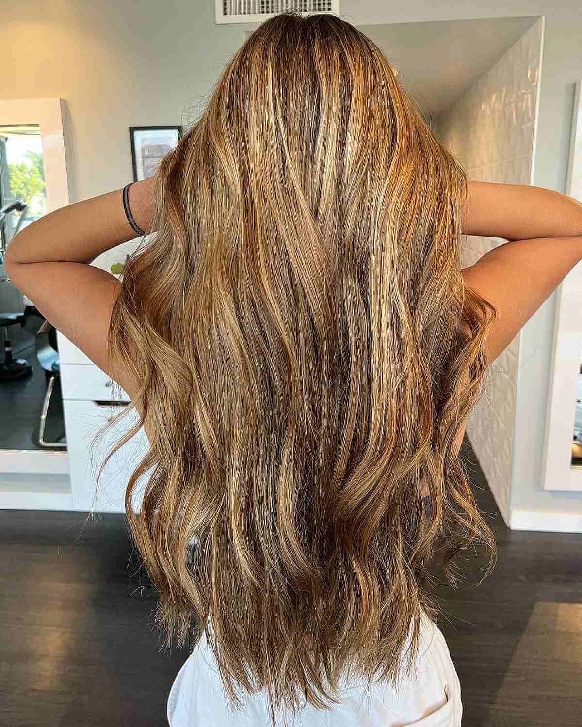 41 Fresh Honey Blonde Hair Color Ideas Trending in 2025