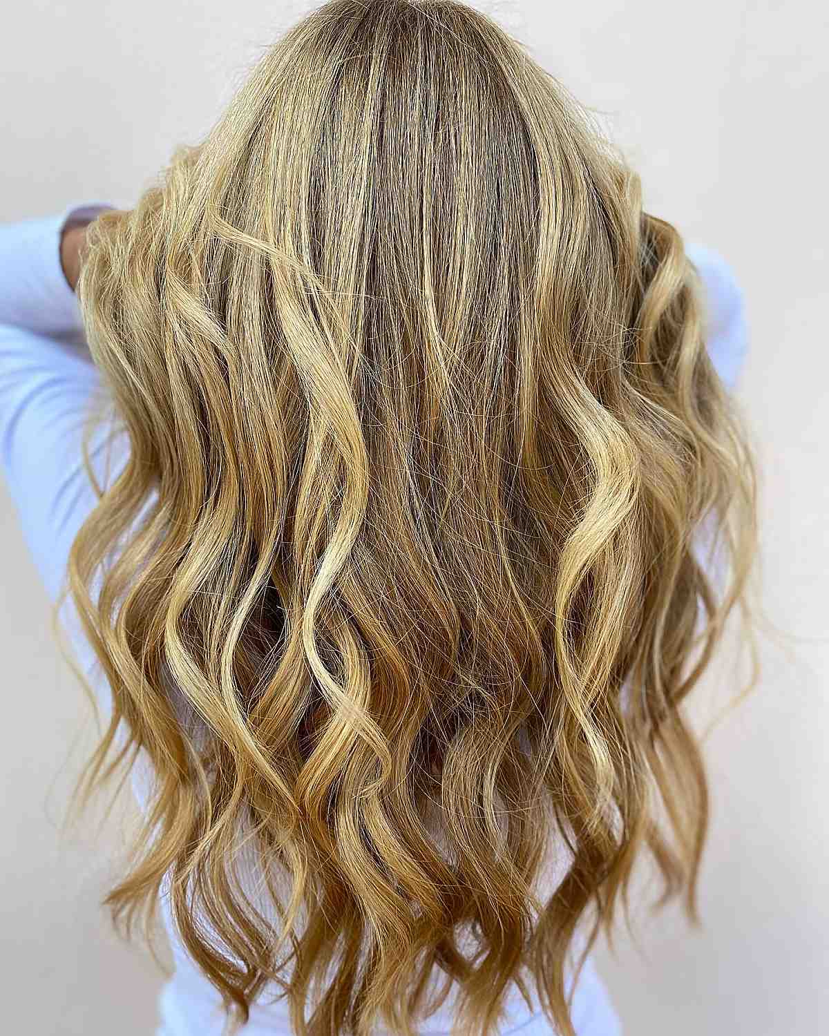 41 Fresh Honey Blonde Hair Color Ideas Trending in 2025