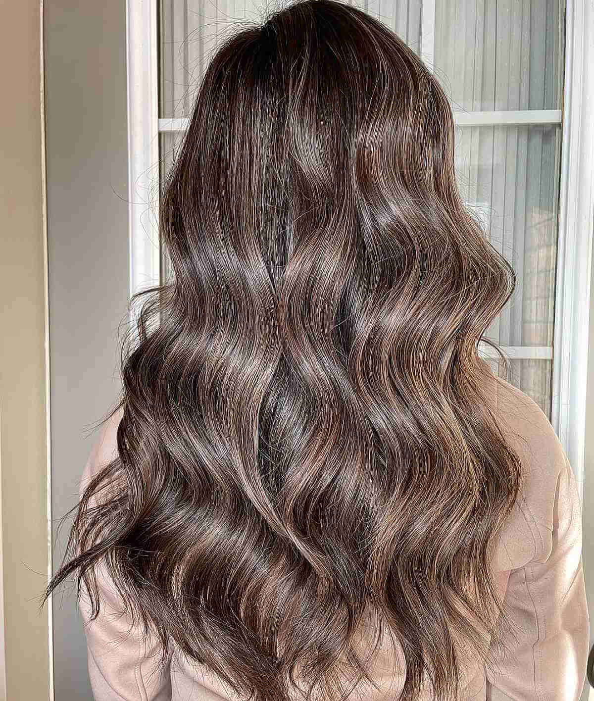 71 Stunning Light Brown Hair Color Ideas in 2025