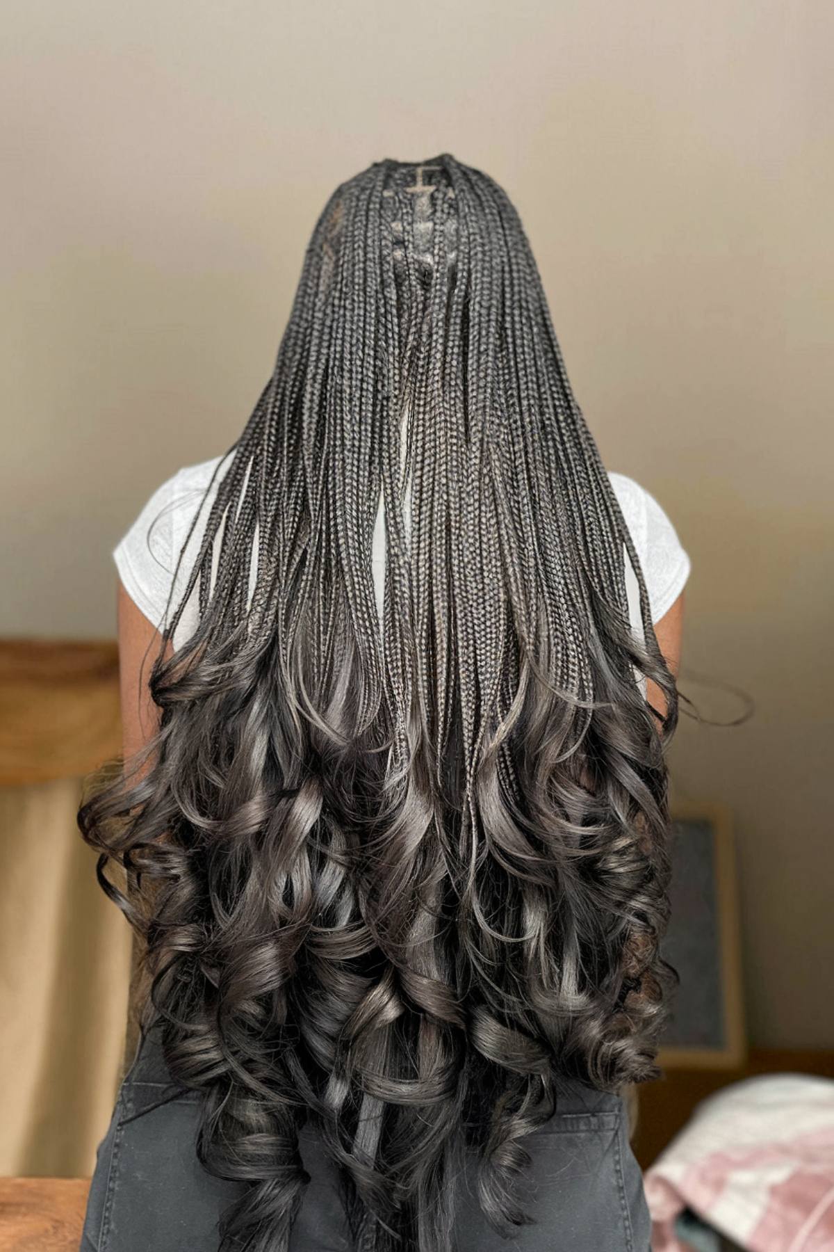 15+ Gorgeous French Curl Hairstyles You&#8217;ll Want to Try in 2025