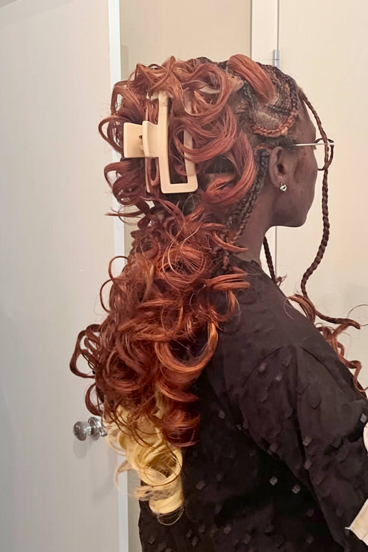15+ Gorgeous French Curl Hairstyles You&#8217;ll Want to Try in 2025