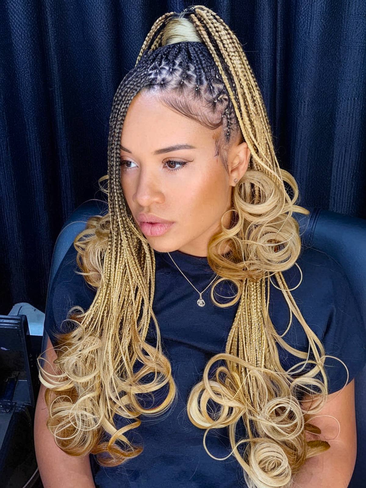 15+ Gorgeous French Curl Hairstyles You&#8217;ll Want to Try in 2025