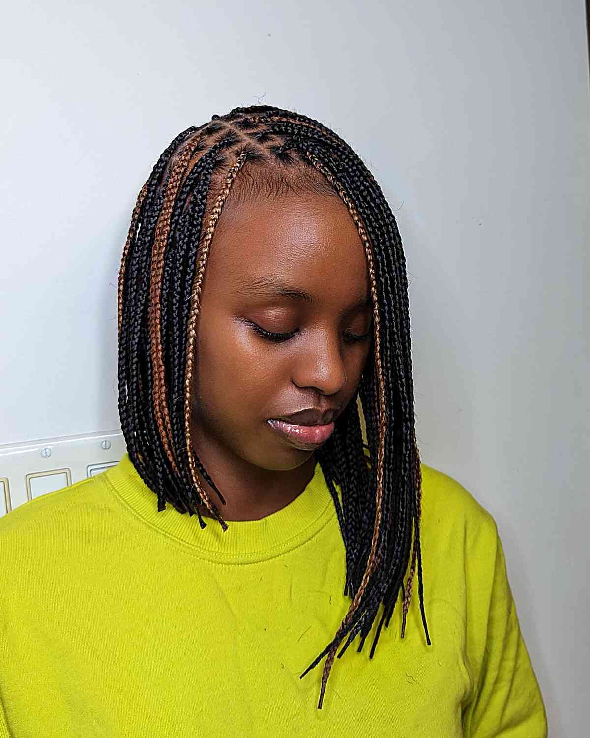 25 Coolest Small Knotless Braids Black Women Are Getting in 2025