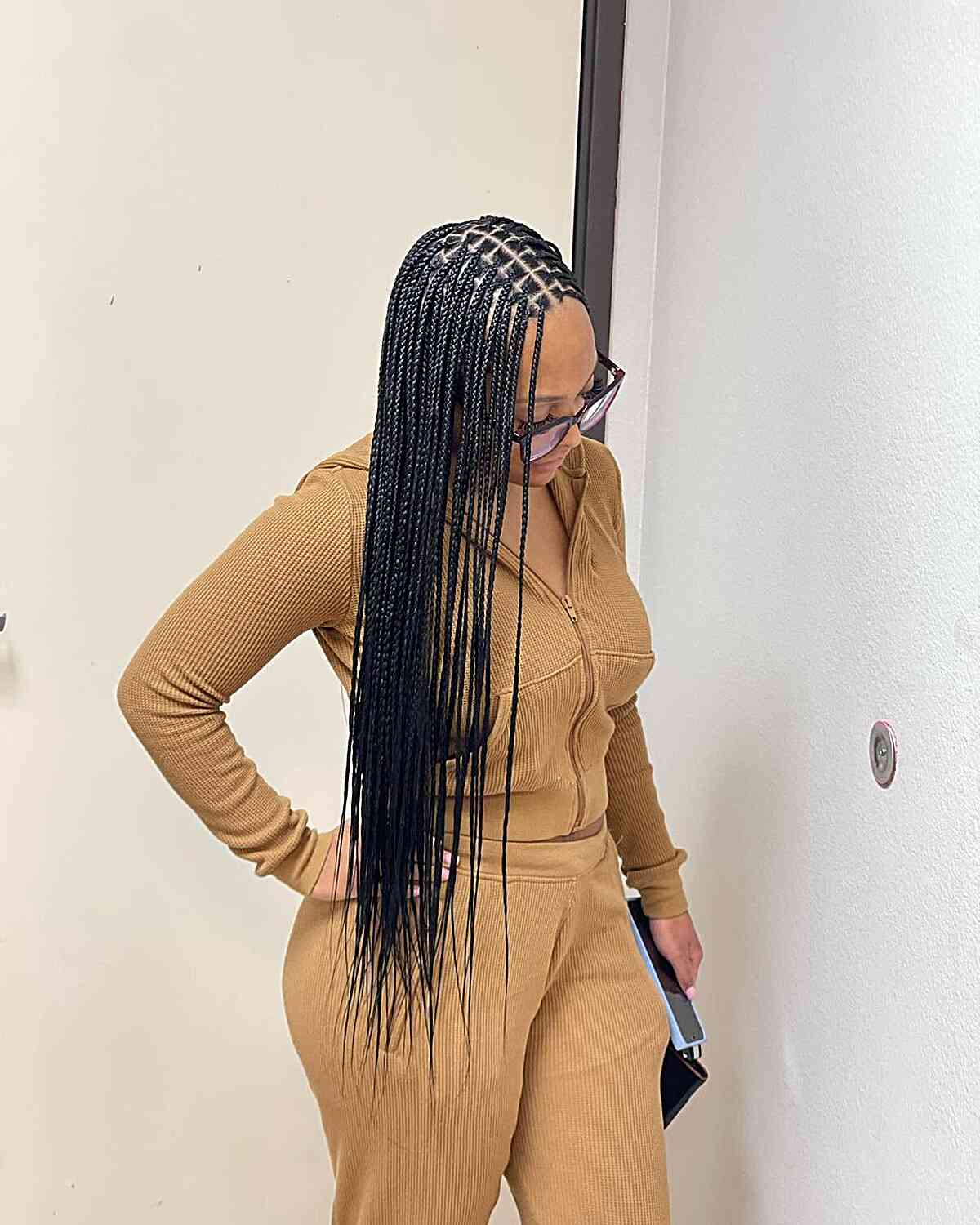 25 Coolest Small Knotless Braids Black Women Are Getting in 2025