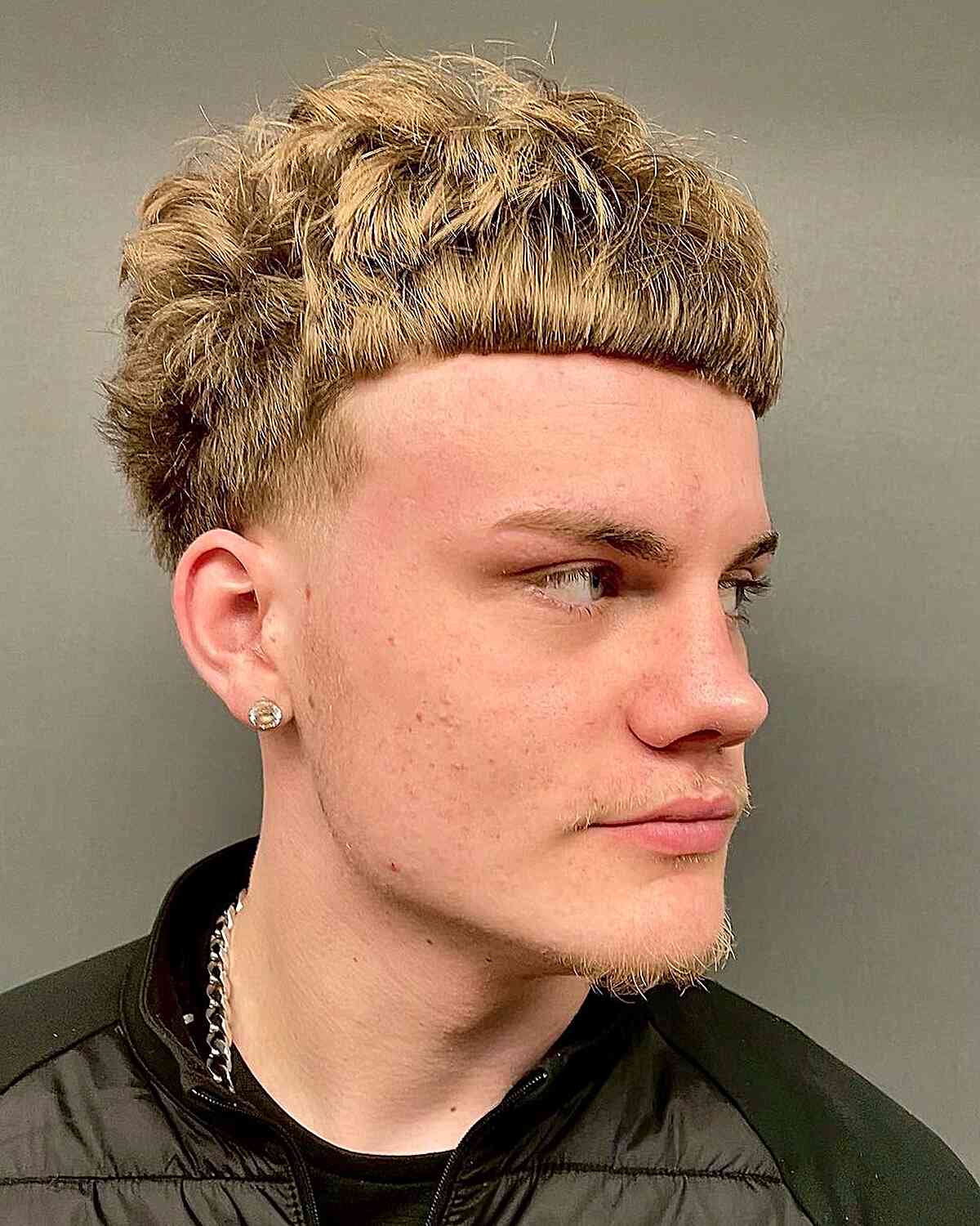 28 Trendy Edgar Haircut Styles for Men to Try in 2025&#8243;