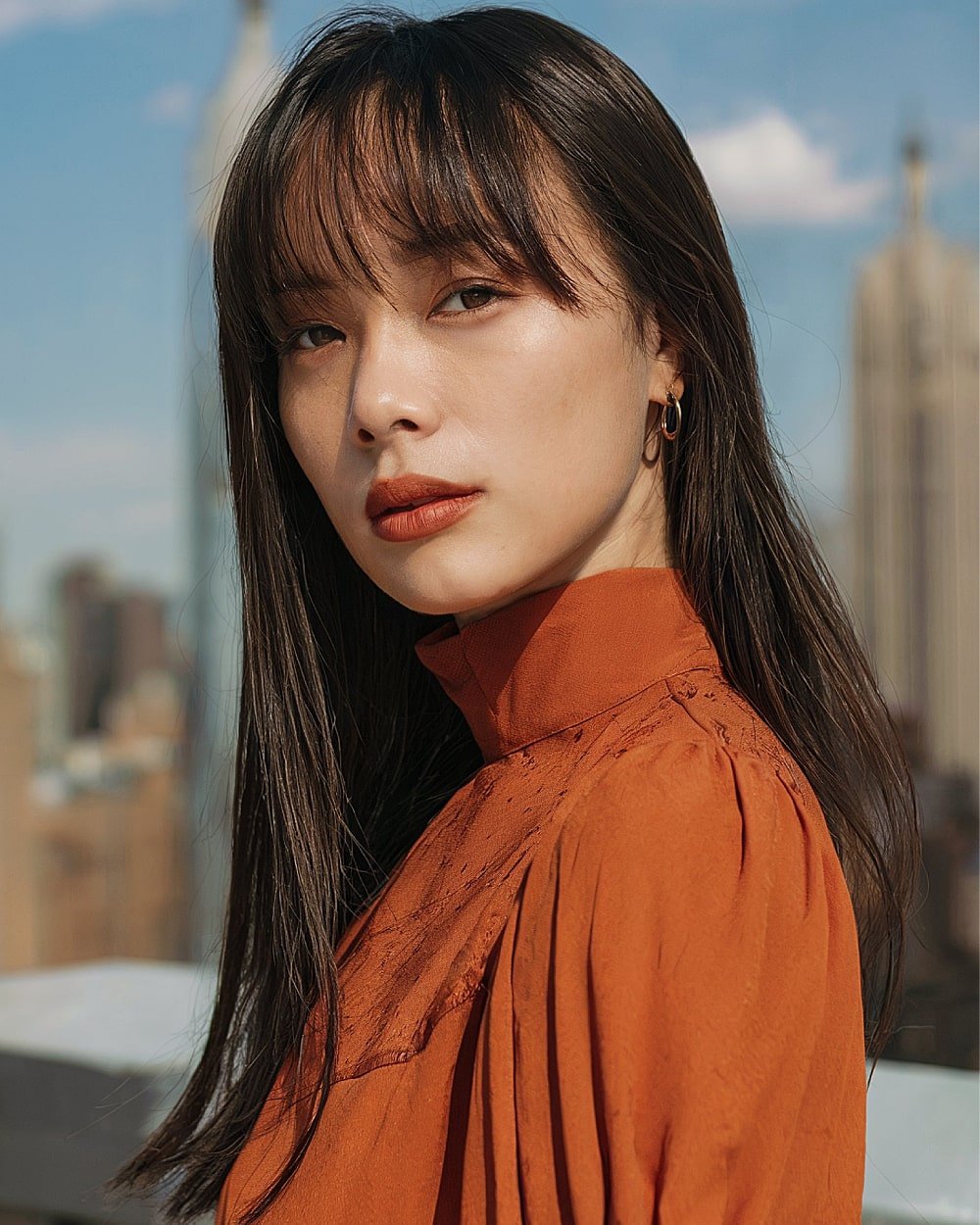 20+ Flattering Wispy Bangs for Big Foreheads to Try in 2025