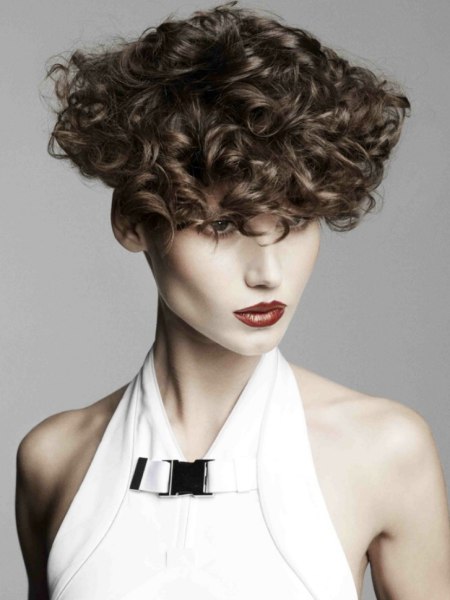 Illumination by Oscar Oscar Salons