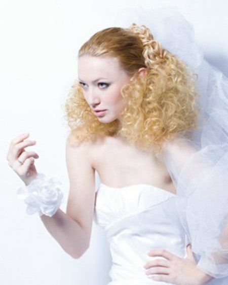 "Woman in Love" by BUNDY BUNDY