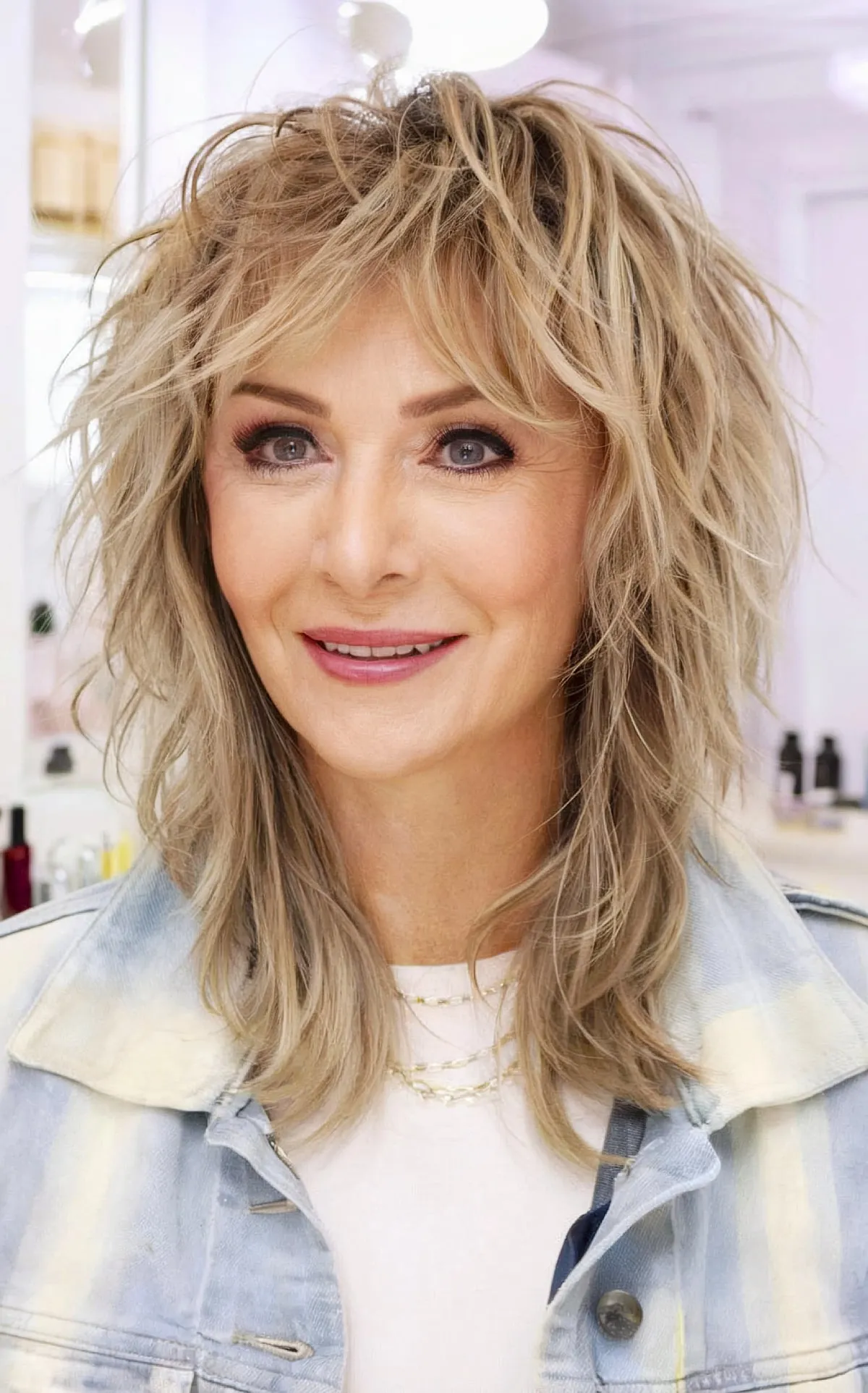 51 Low-Maintenance Shaggy Haircuts with Bangs for Busy & Trendy Women