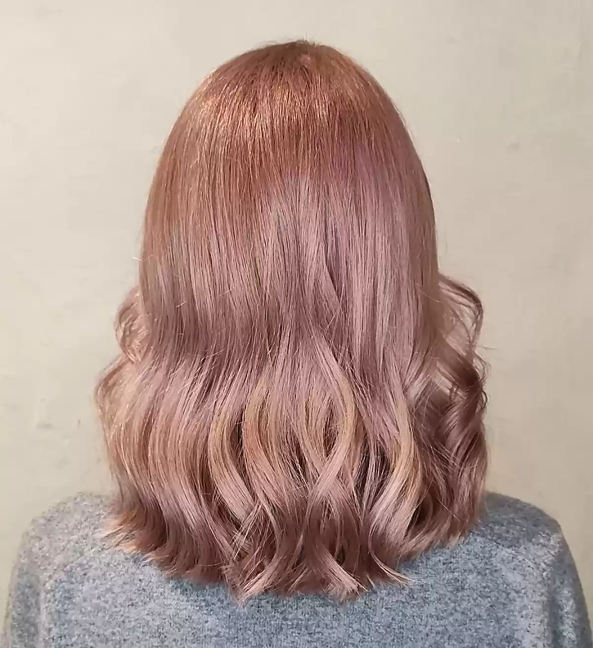 100+ Cute & Easy Shoulder-Length Haircuts for 2025